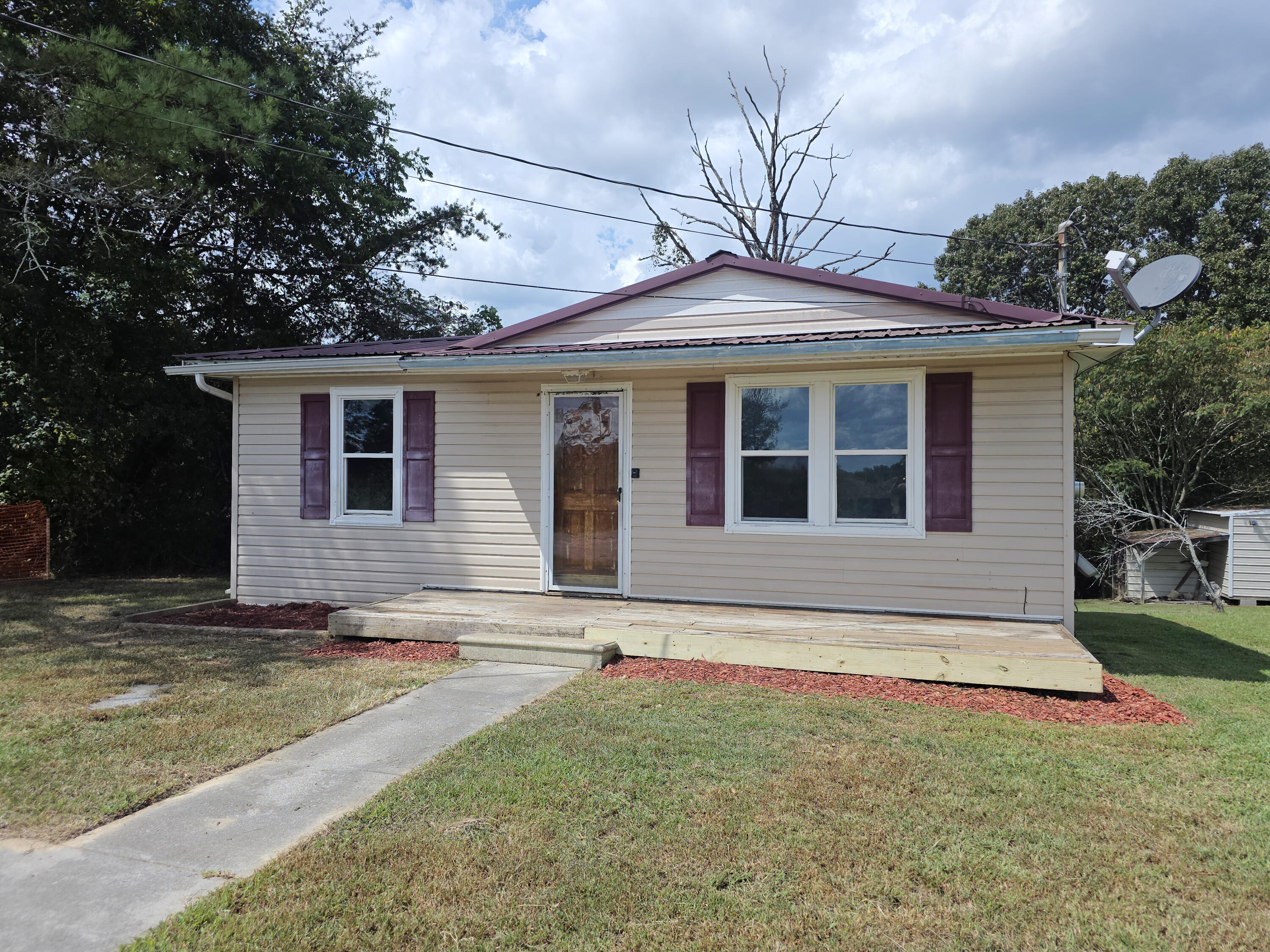 308 S Flora Street — photo