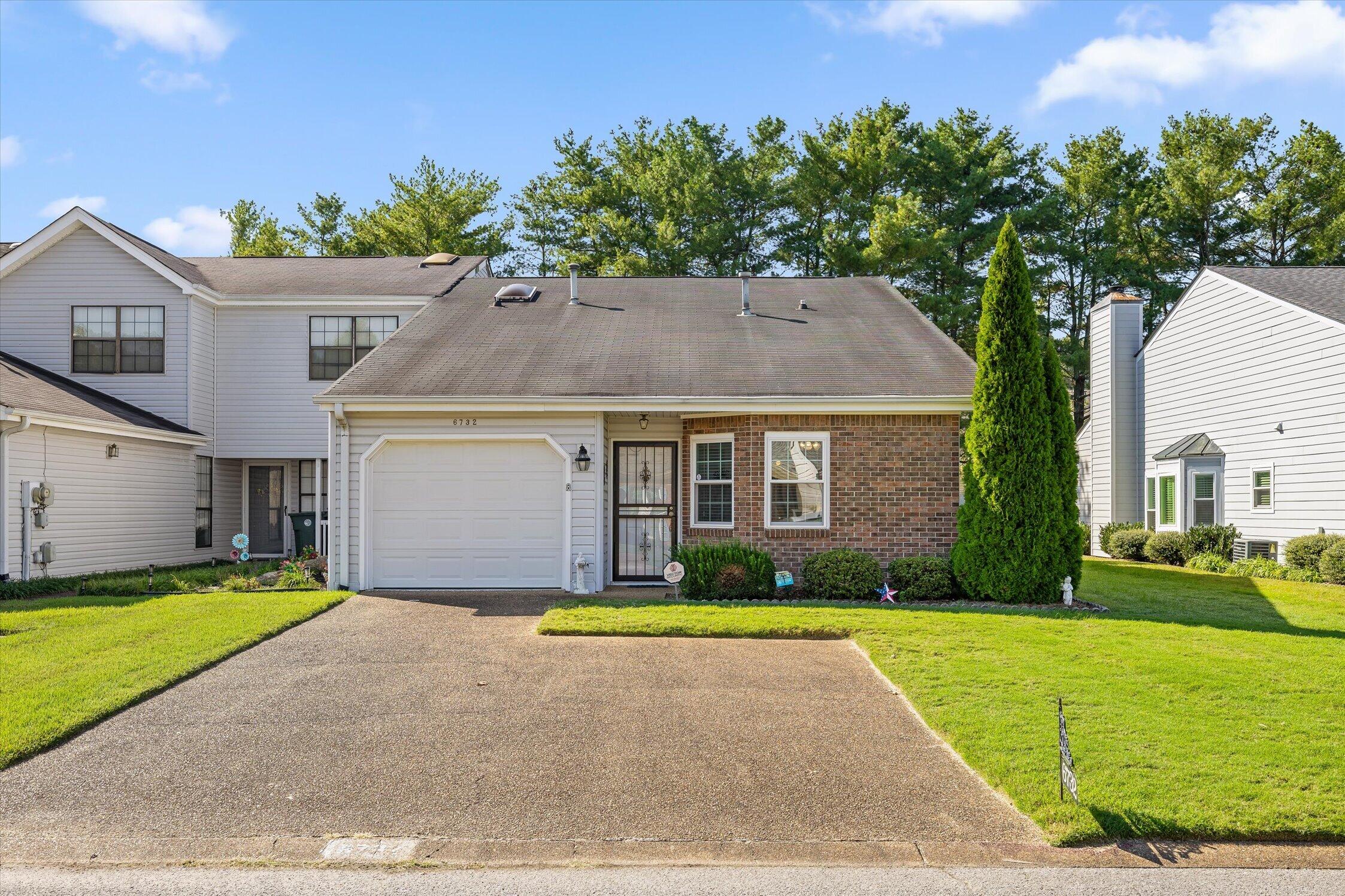 6732 Hickory Brook Road — photo