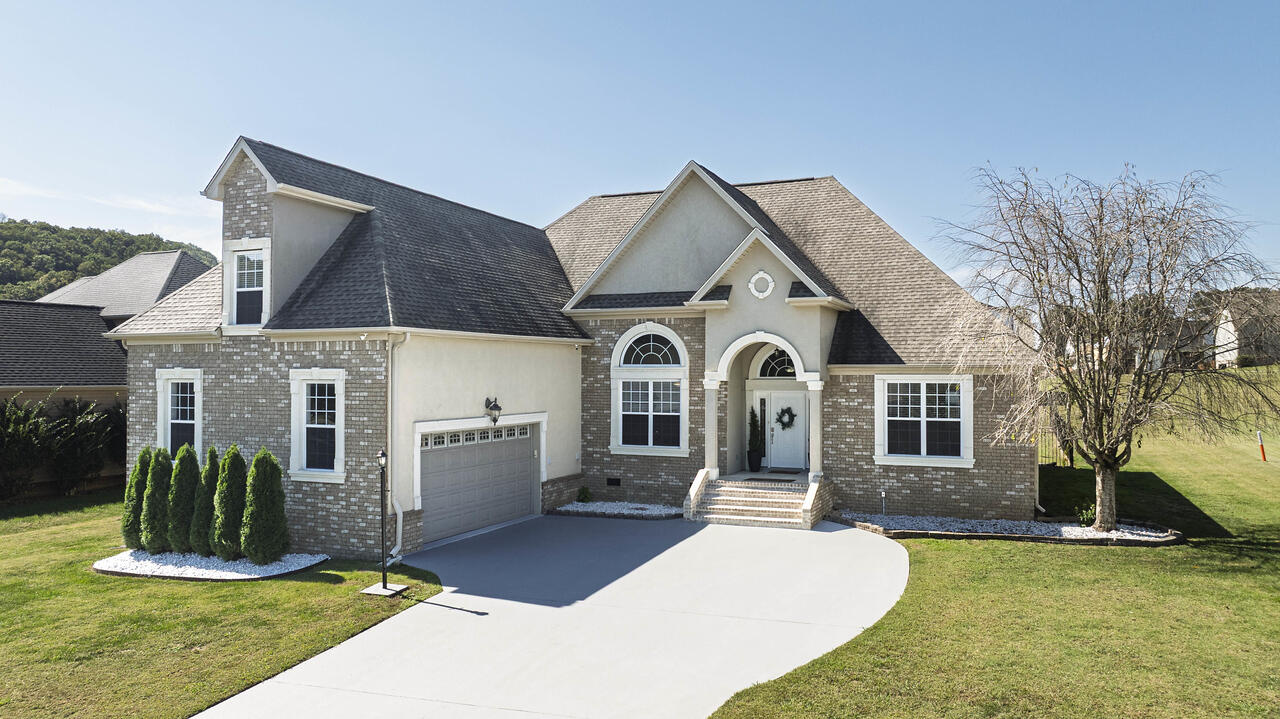 152 Winding Glen Drive NW — photo