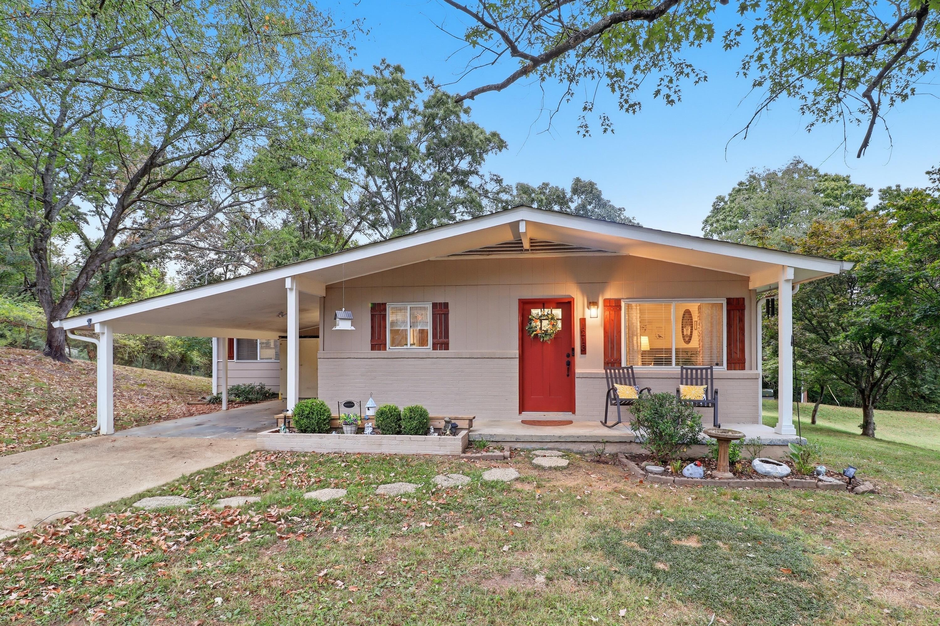 1213 Northern Hills Road — photo