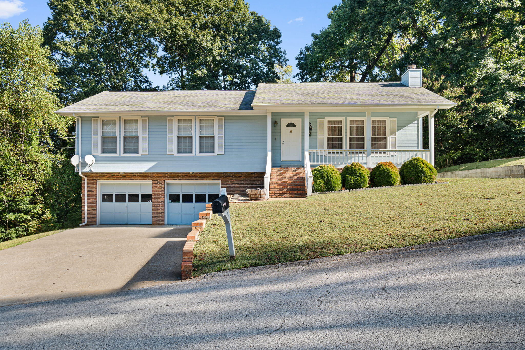 6831 Deerwood Drive — photo