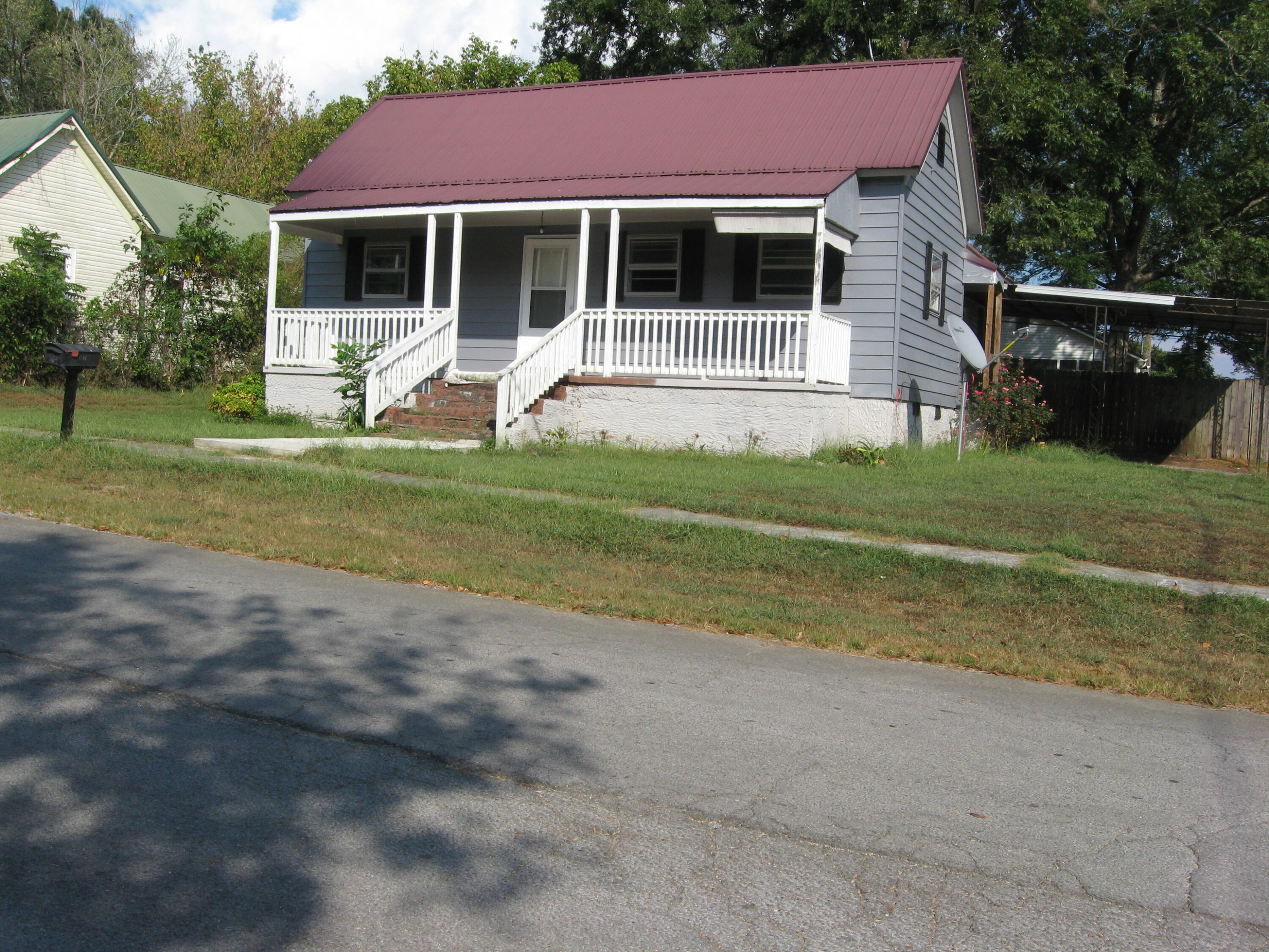607 Magnolia Street — photo