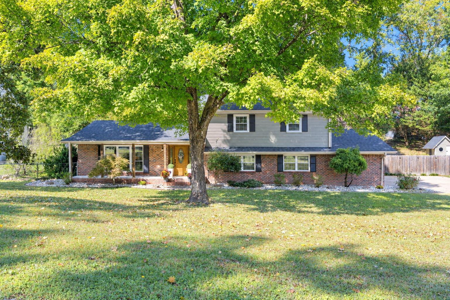 709 Stone Crest Circle — photo