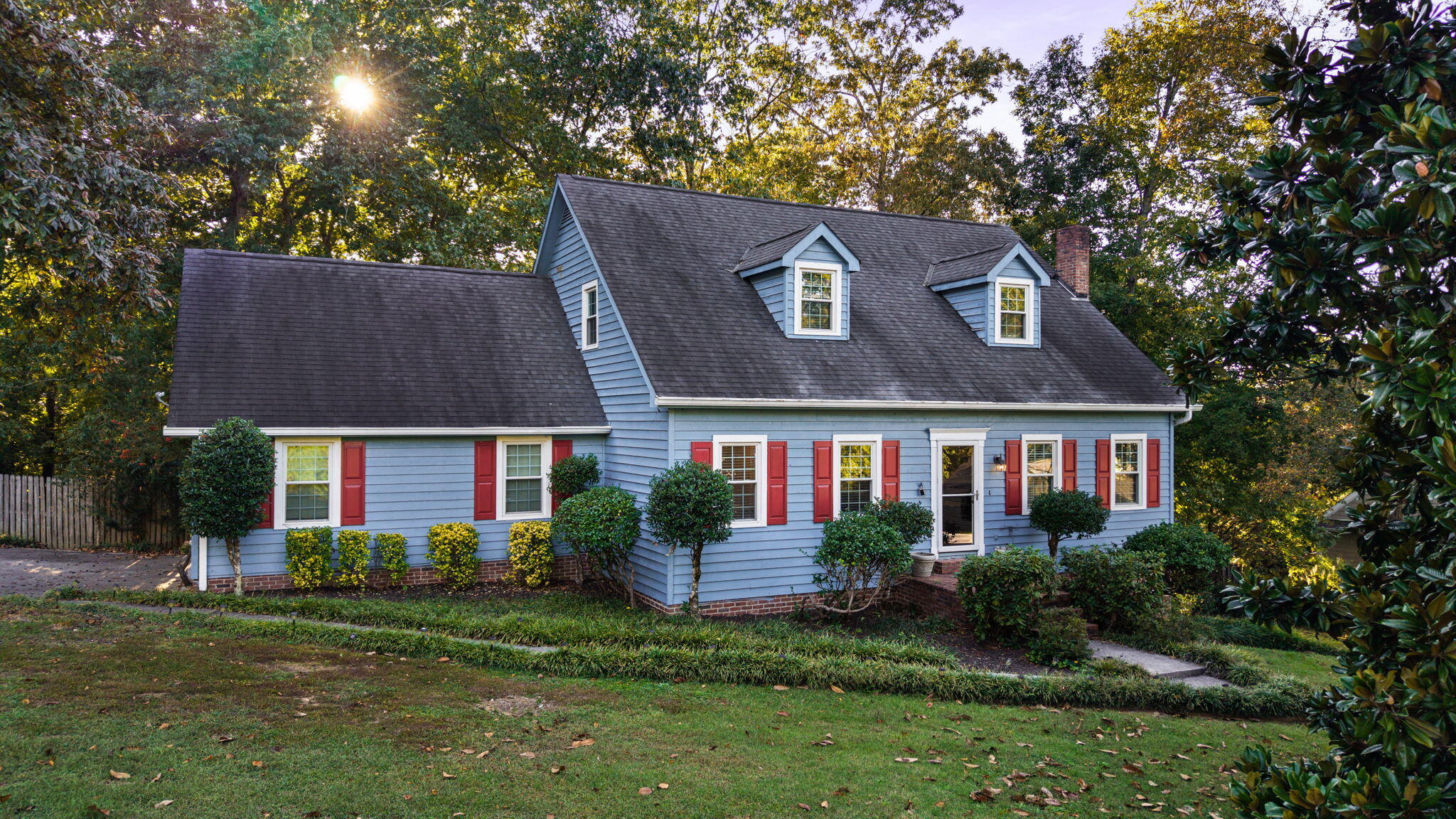 2253 Laurel Hills Drive NW — photo