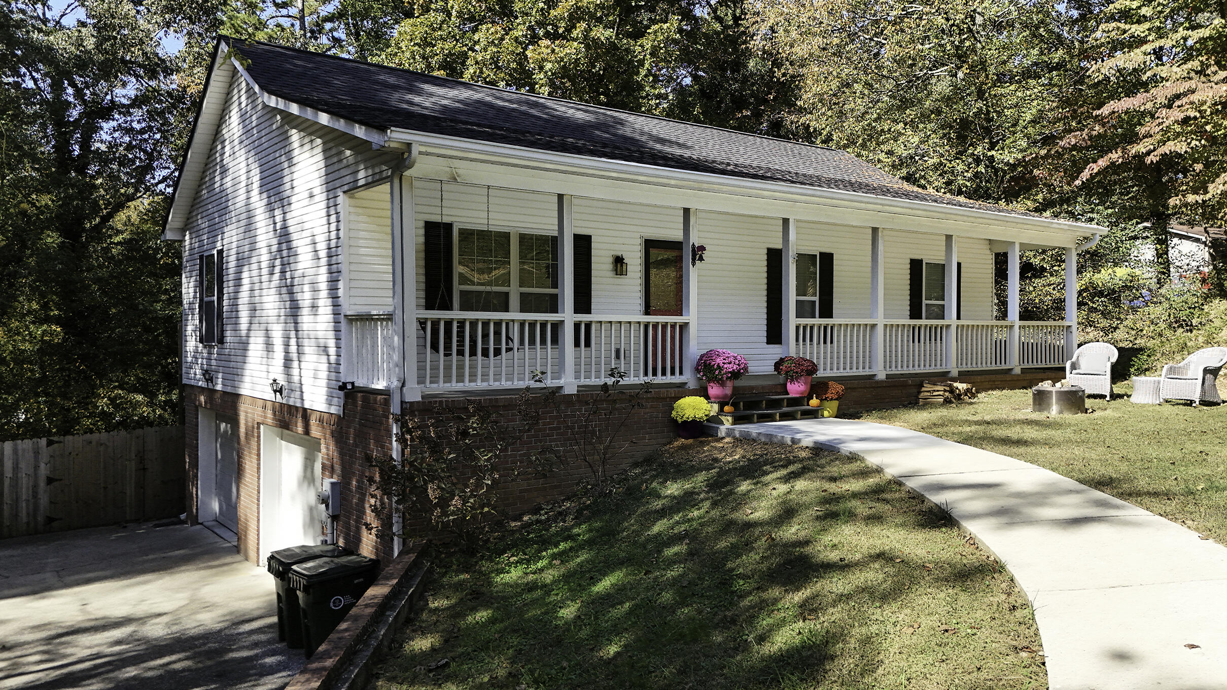 195 Edgemond Circle — photo