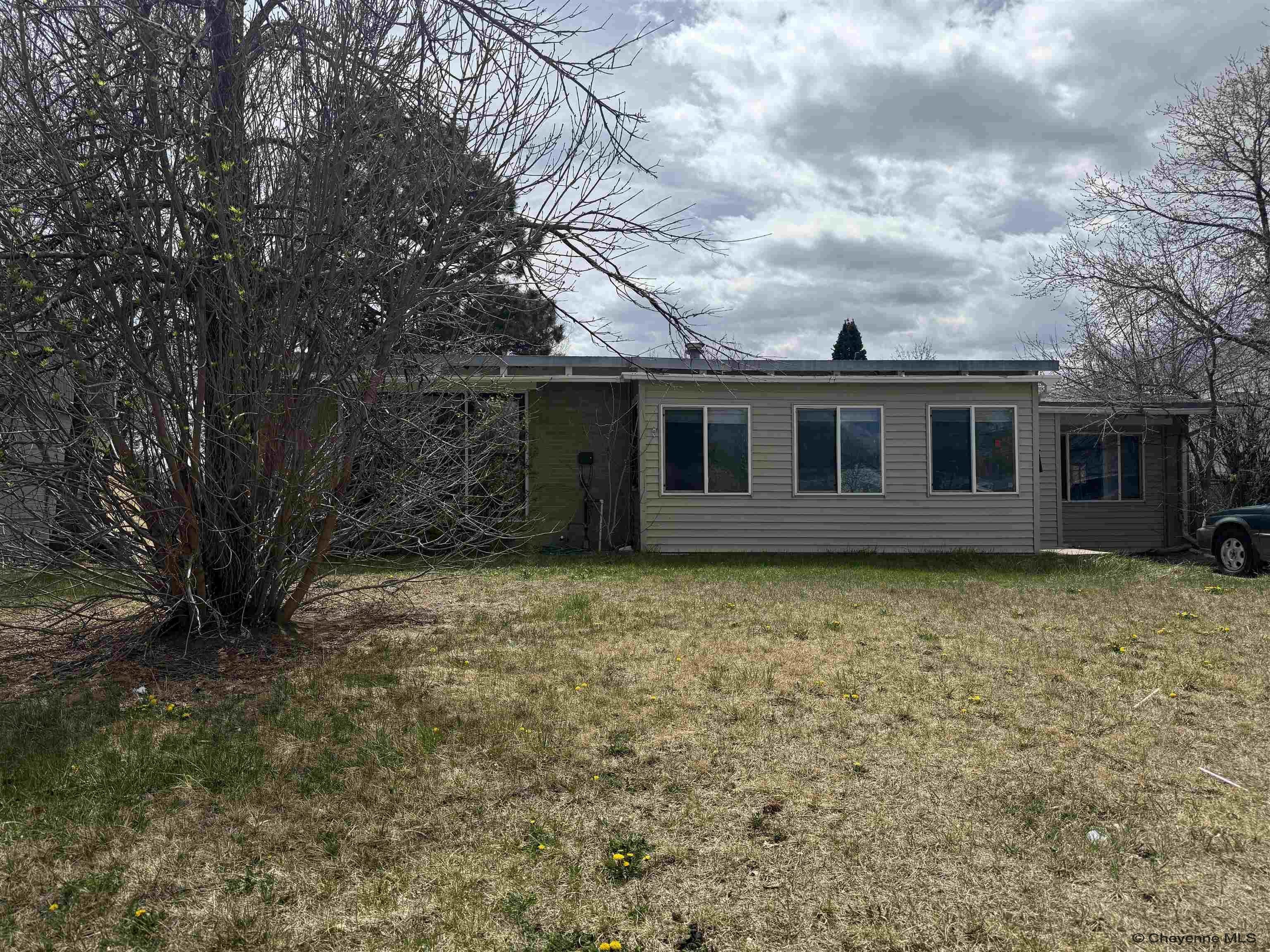1955 Newton Dr — photo