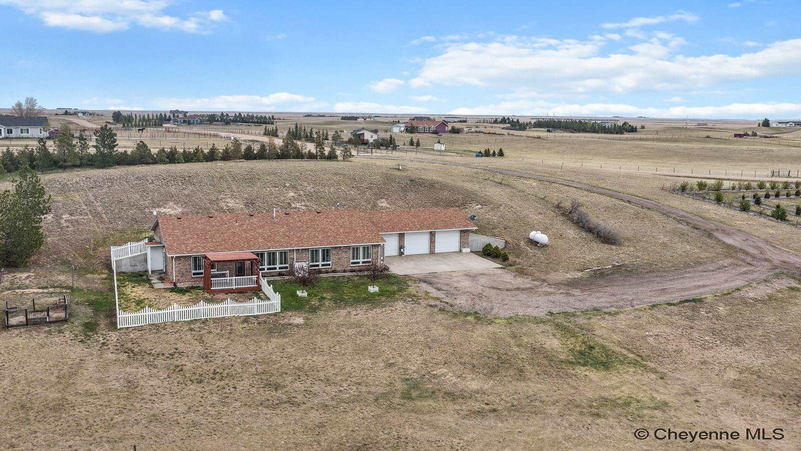 2745 Chrysler Rd — photo