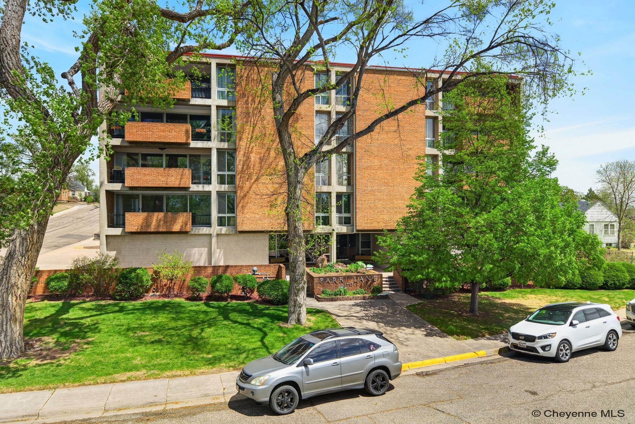 1717 Alexander Ave 403 — photo