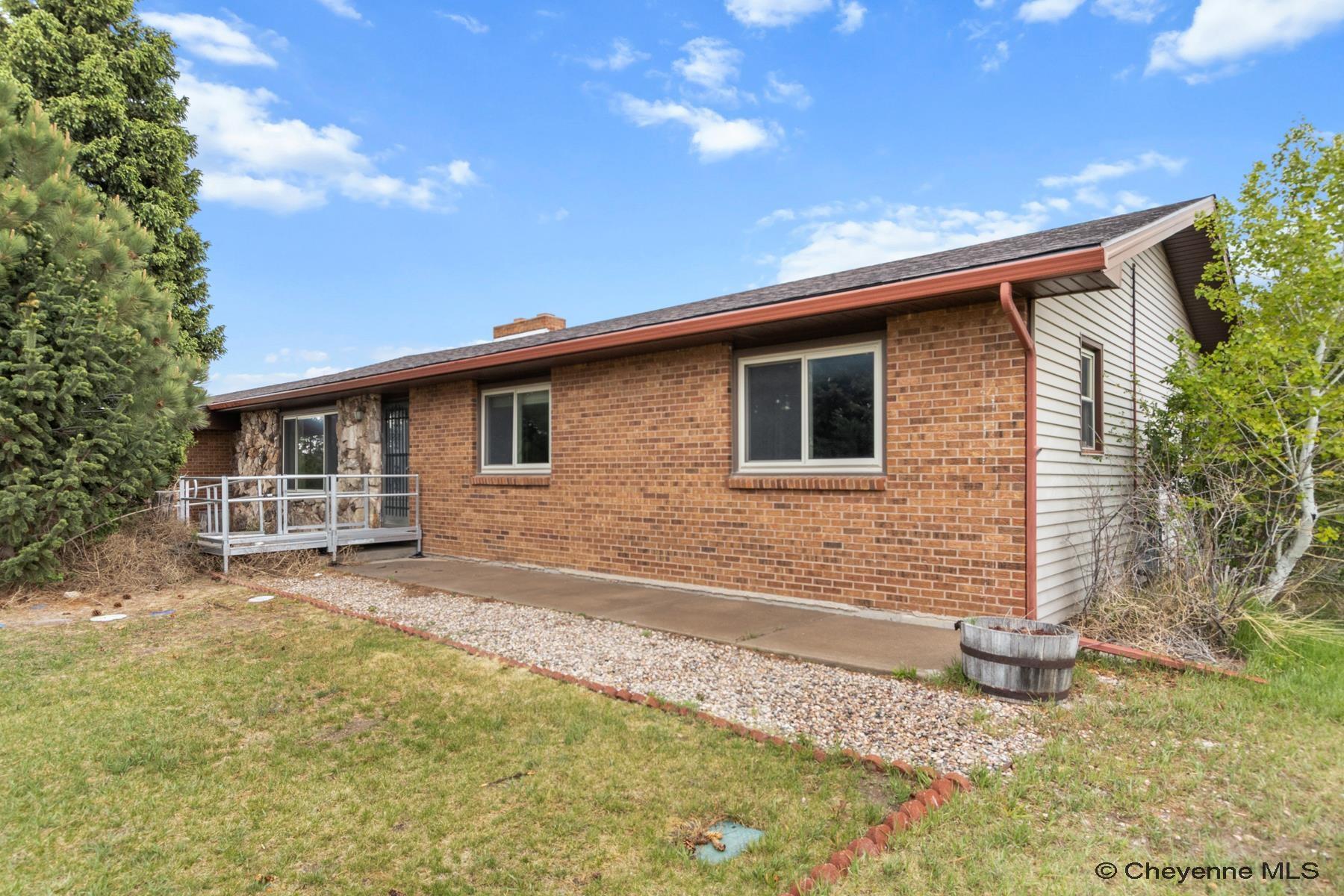 9001 Red Fox Rd — photo