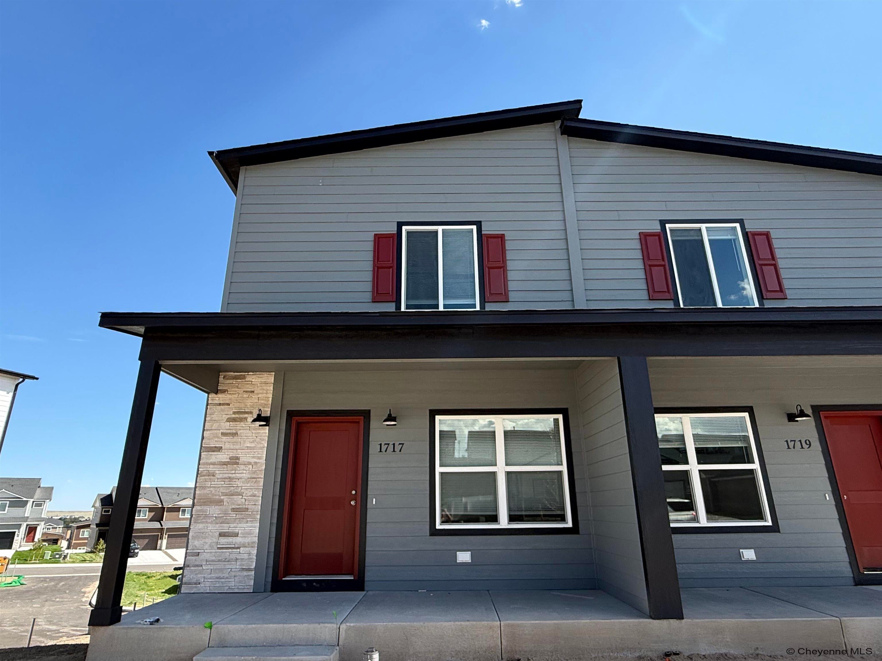 1717 Kade Ct — photo