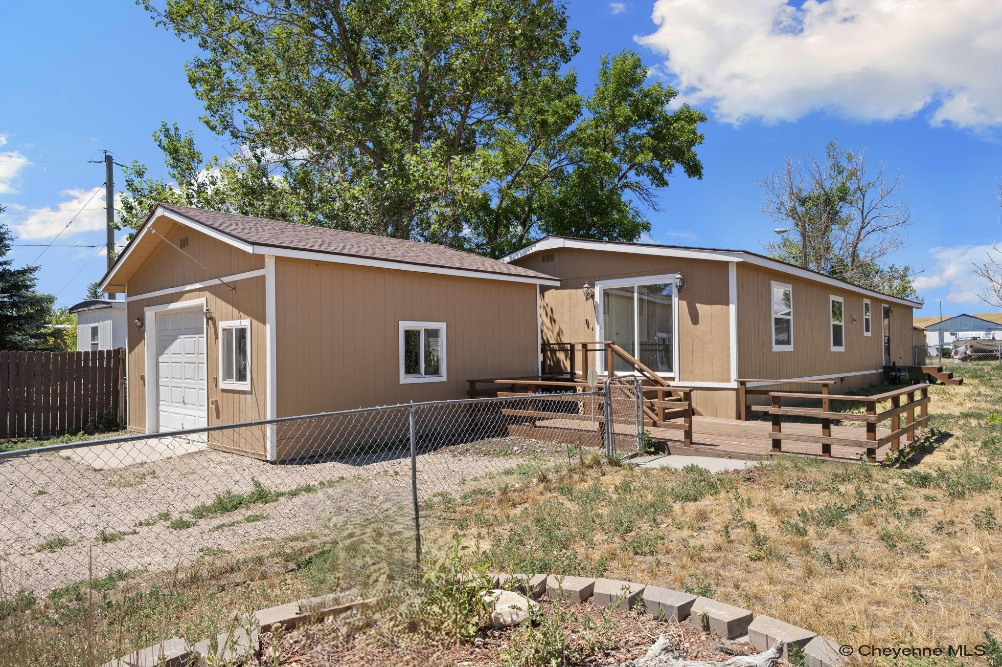 2208 Draper Rd, Cheyenne, WY 82007