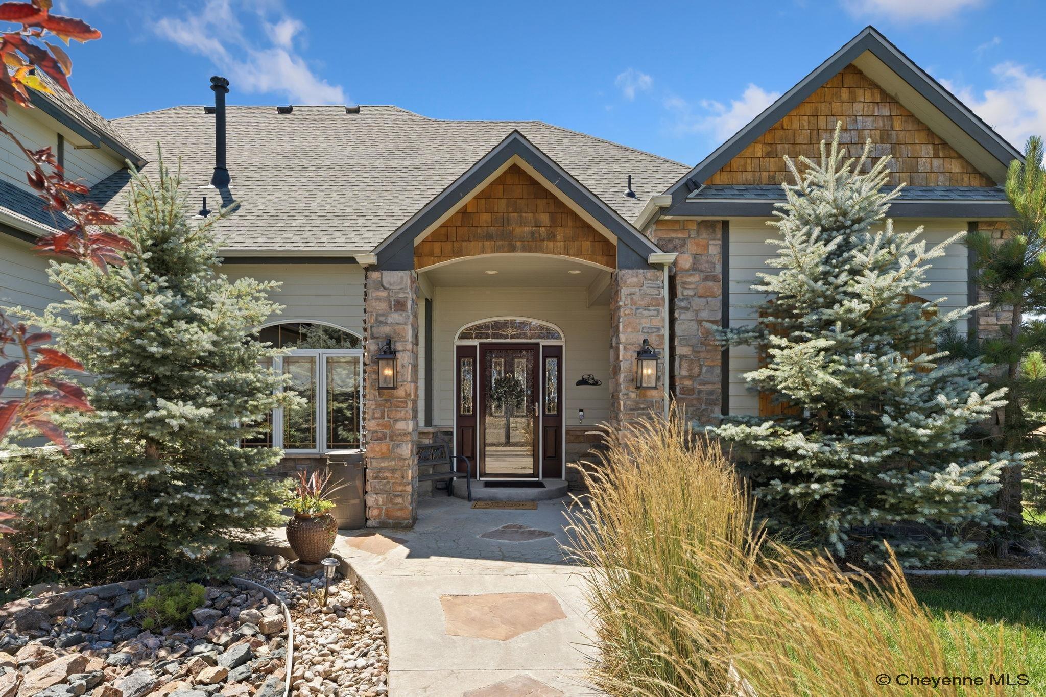 2533 Moonlight Ct — photo