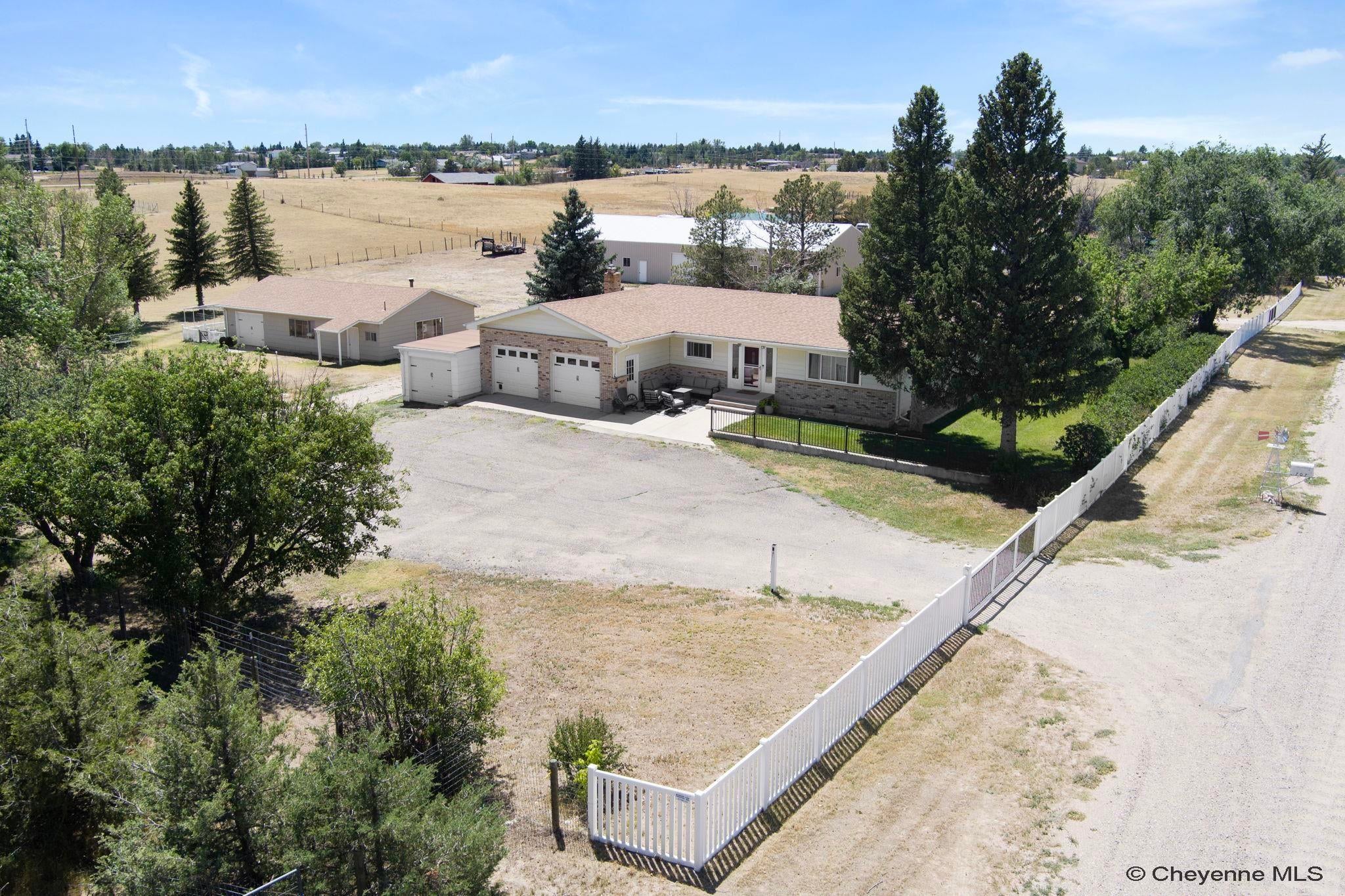 707 E Laughlin Rd, Cheyenne, WY 82009 — photo 2