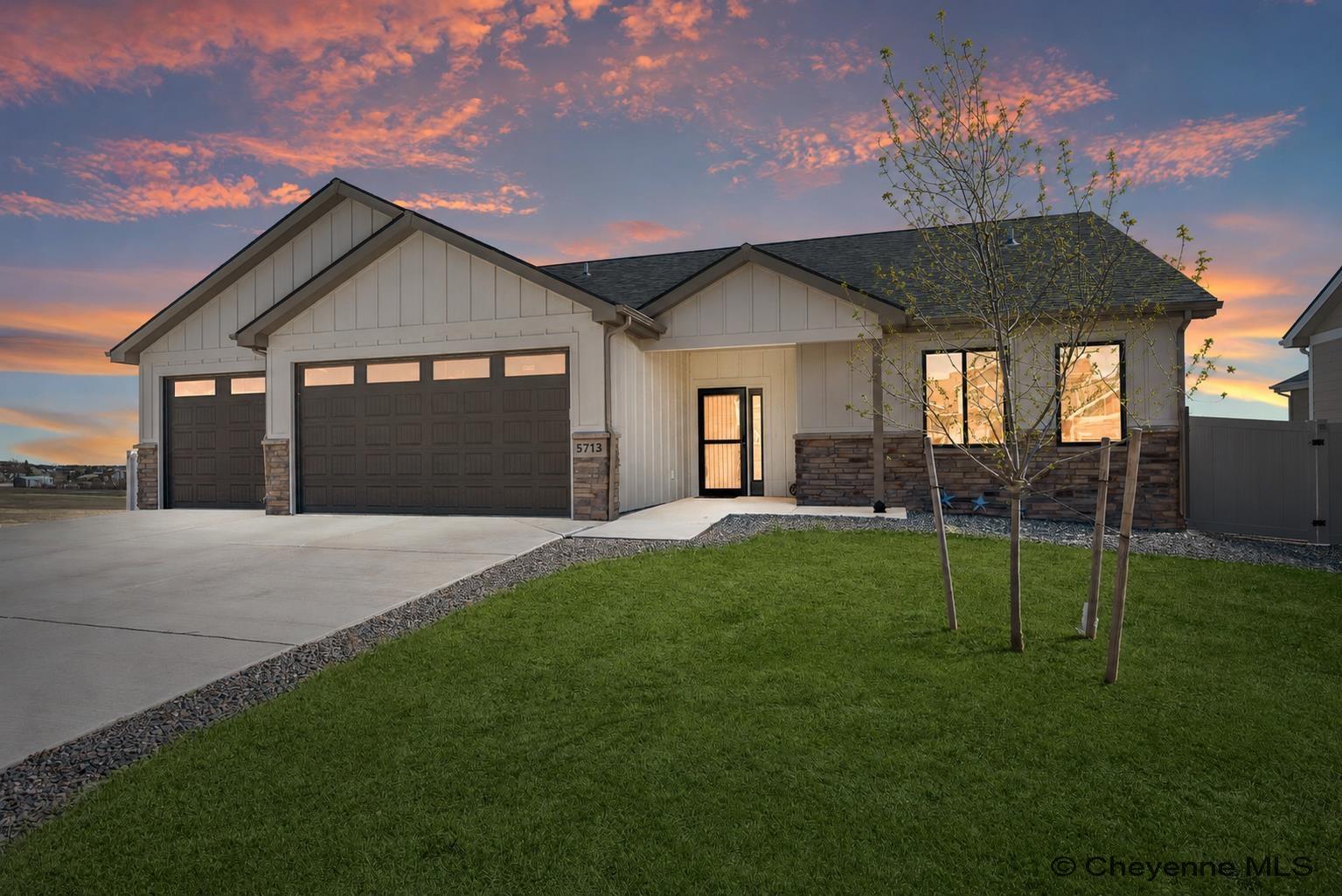 5713 Opal Dr — photo