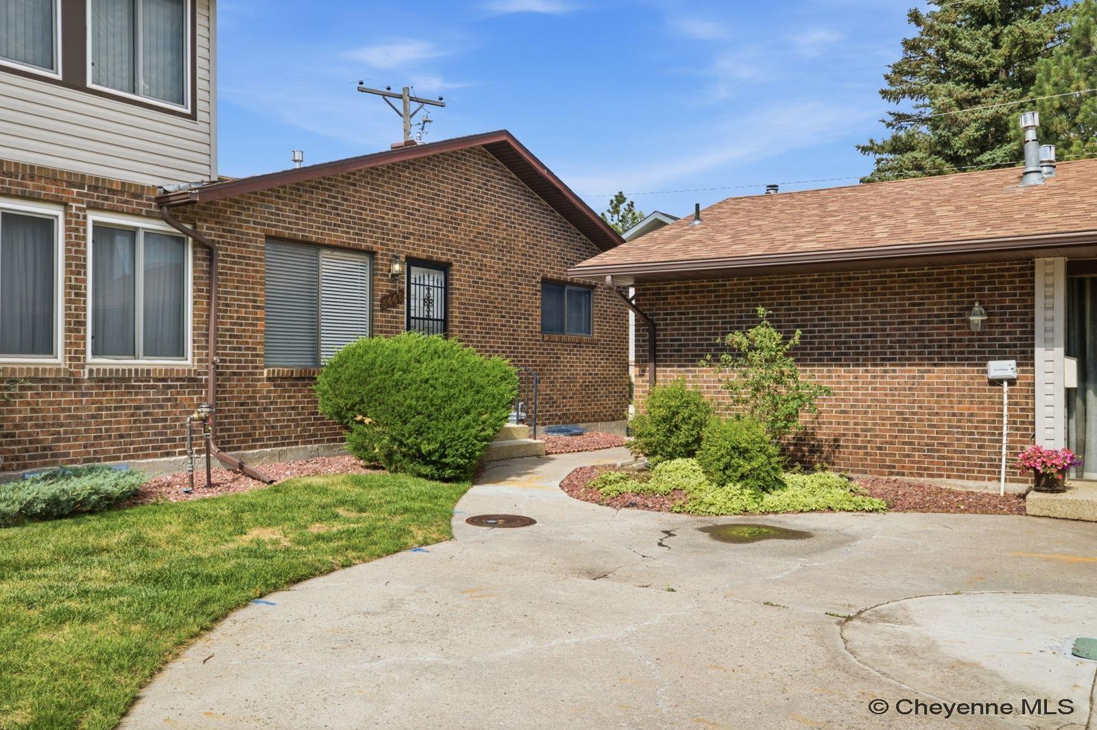 5448 Walker Rd — photo
