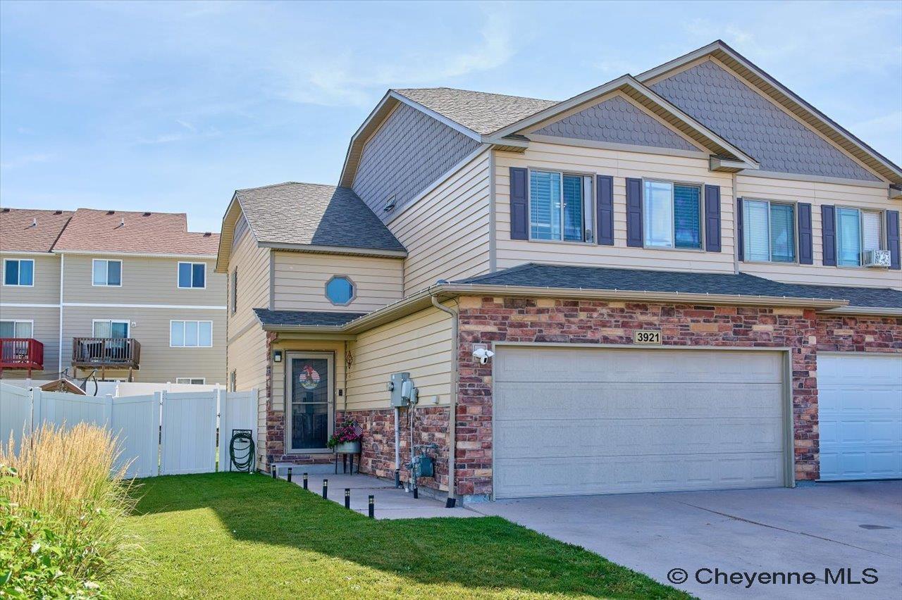 3921 Saddle Ridge Tr — photo