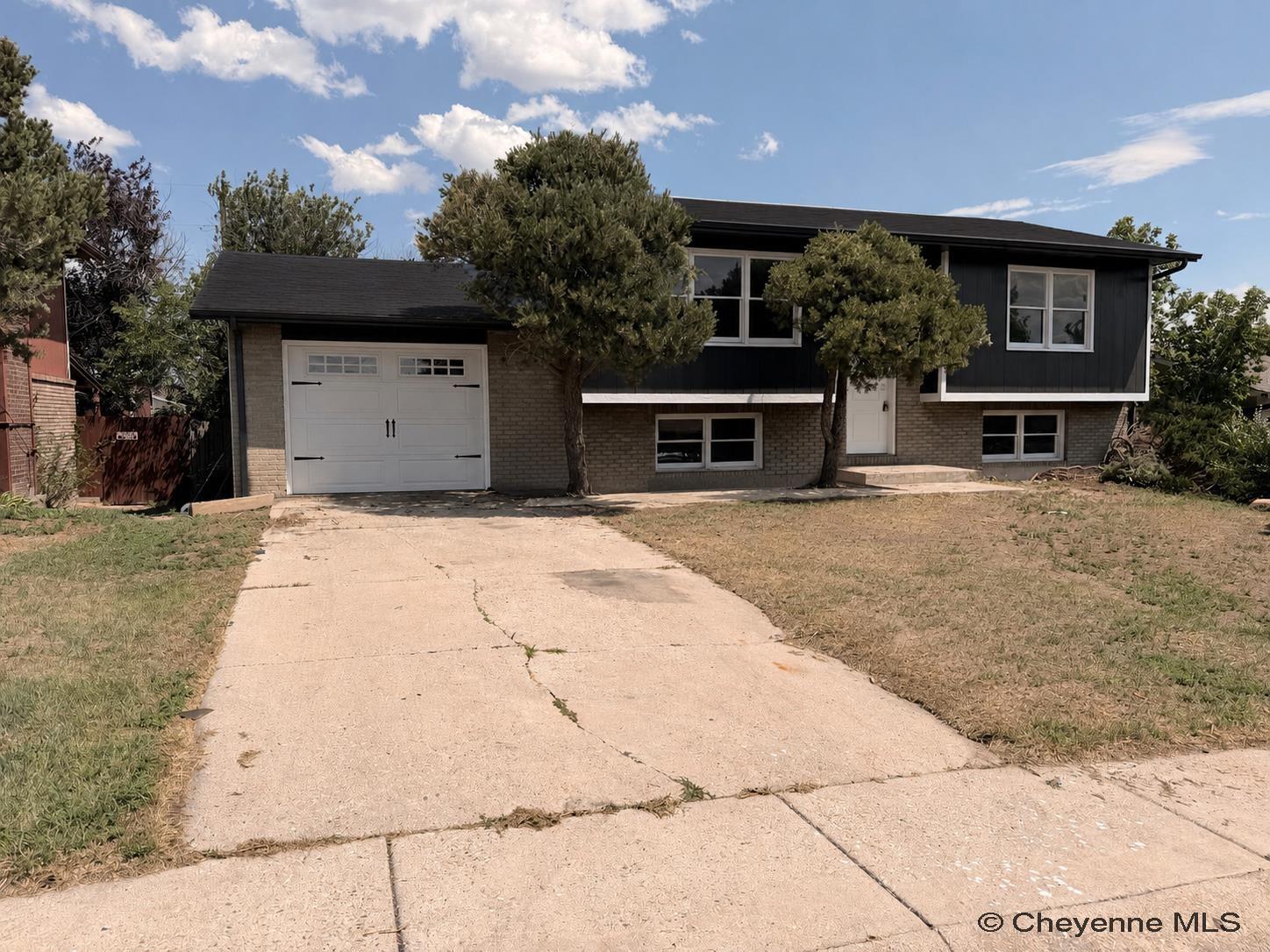 1601 Columbine Ct — photo