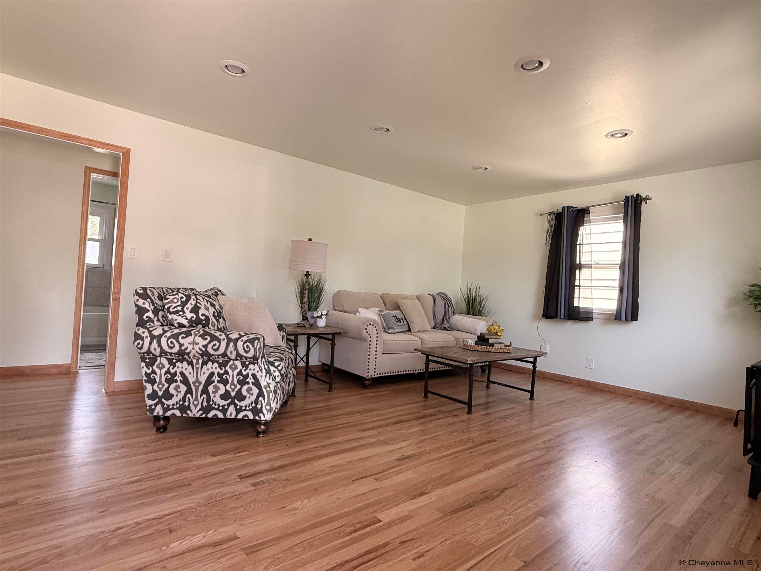 1789 Andover Dr — photo