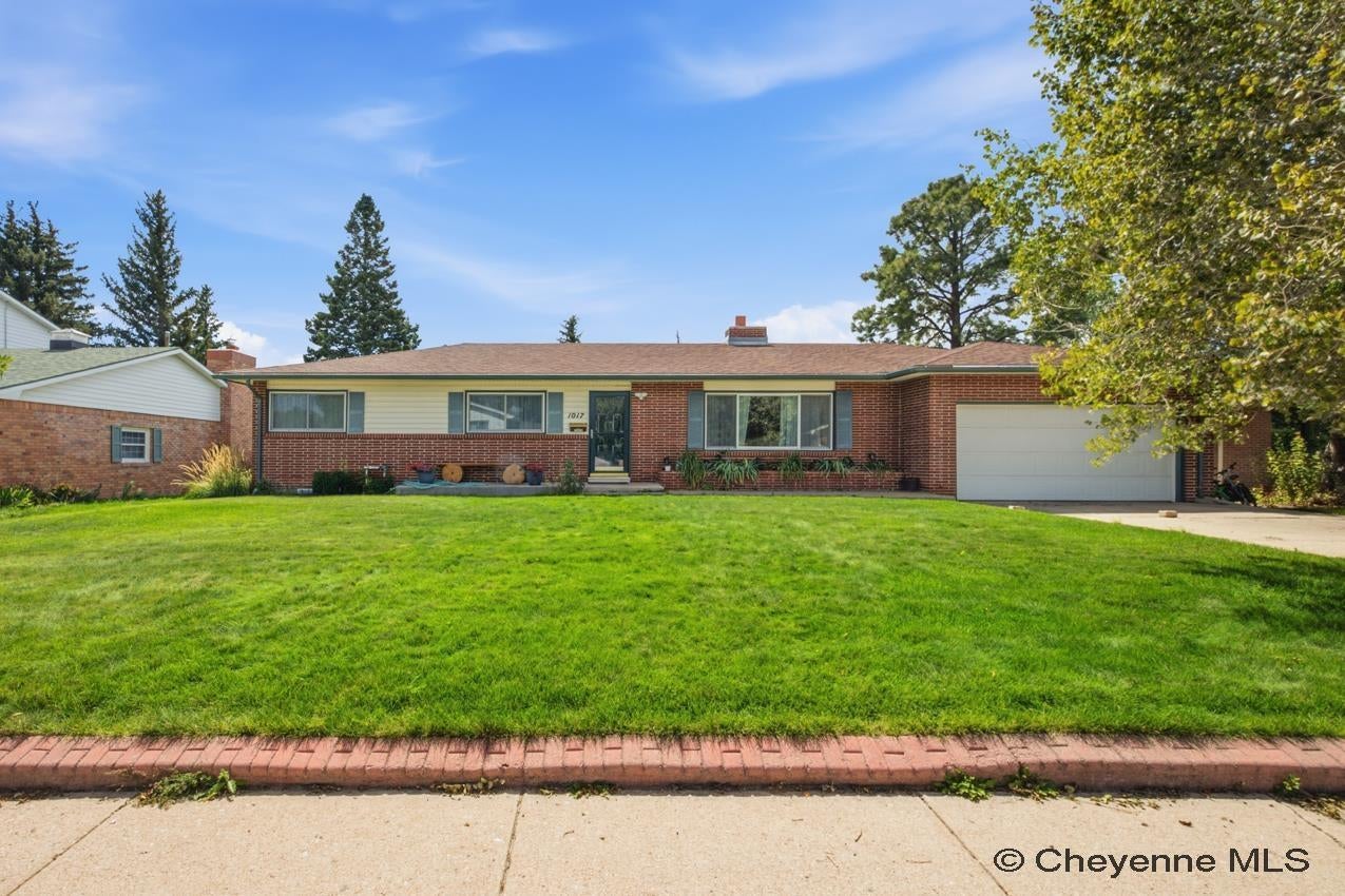 1017 Melton St — photo