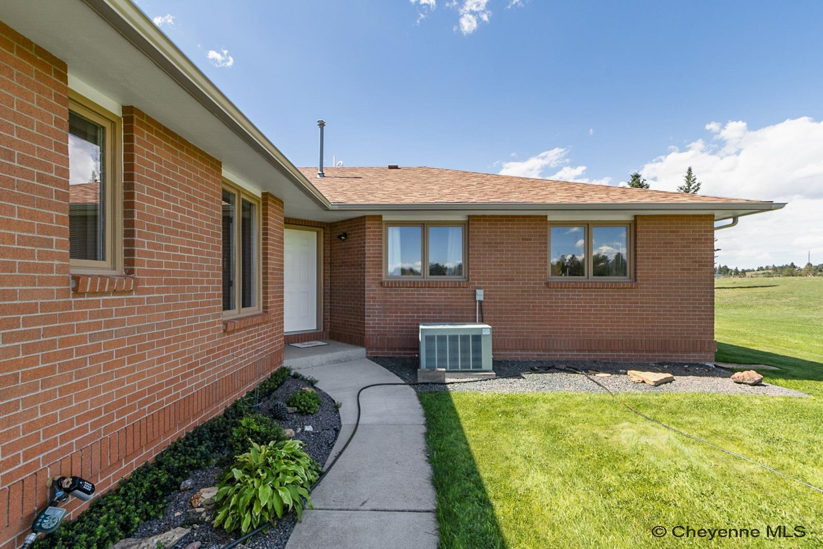 9514 Powderhouse Rd, Cheyenne, WY 82009 — photo 2