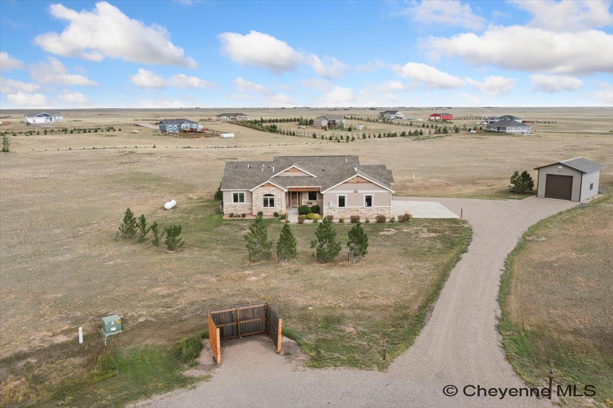 2230 Iriquois Dr — photo