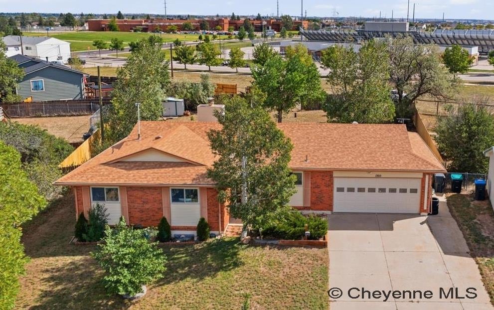 1505 Trail Way Rd — photo