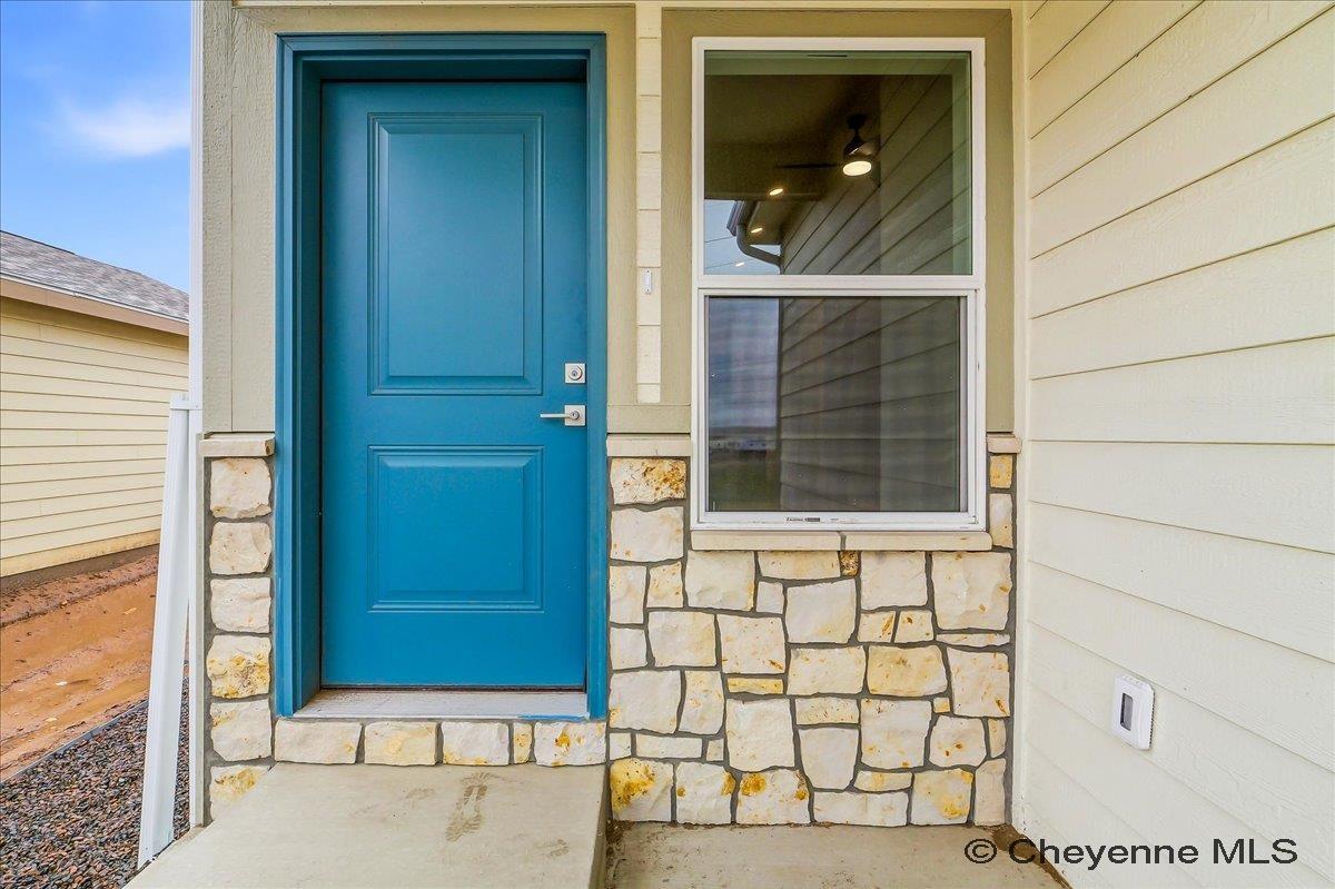 5823 Liz Ranch Rd, Cheyenne, WY 82007 — photo 3