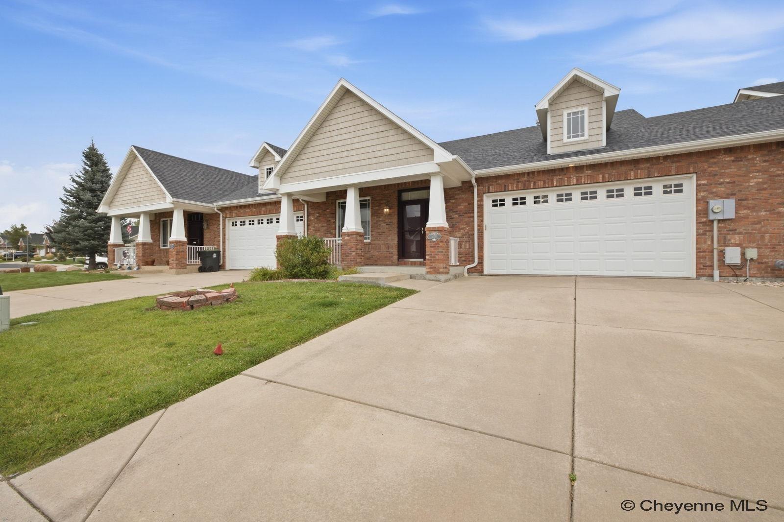 409 Sterling Dr — photo