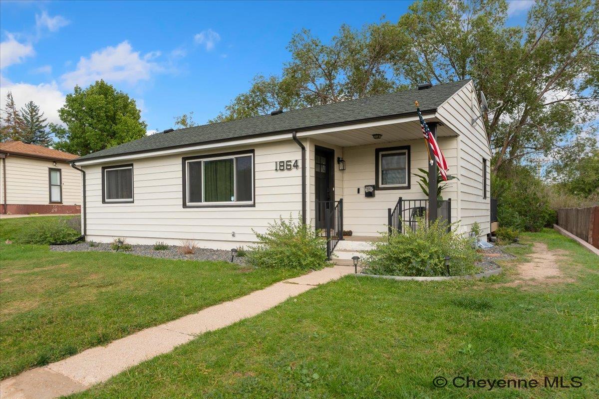 1864 Andover Dr — photo