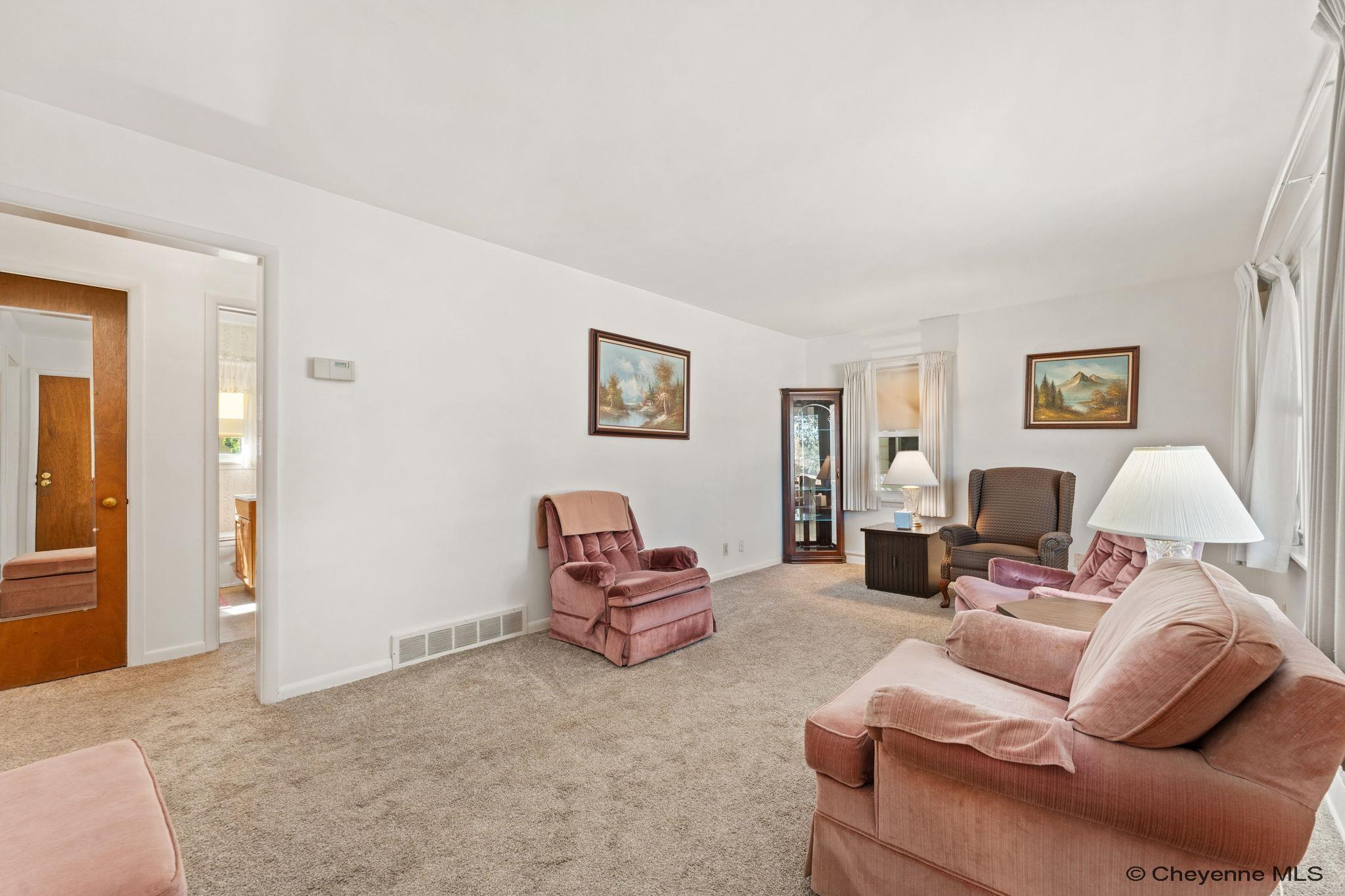 2913 E 10th St, Cheyenne, WY 82001 — photo 3