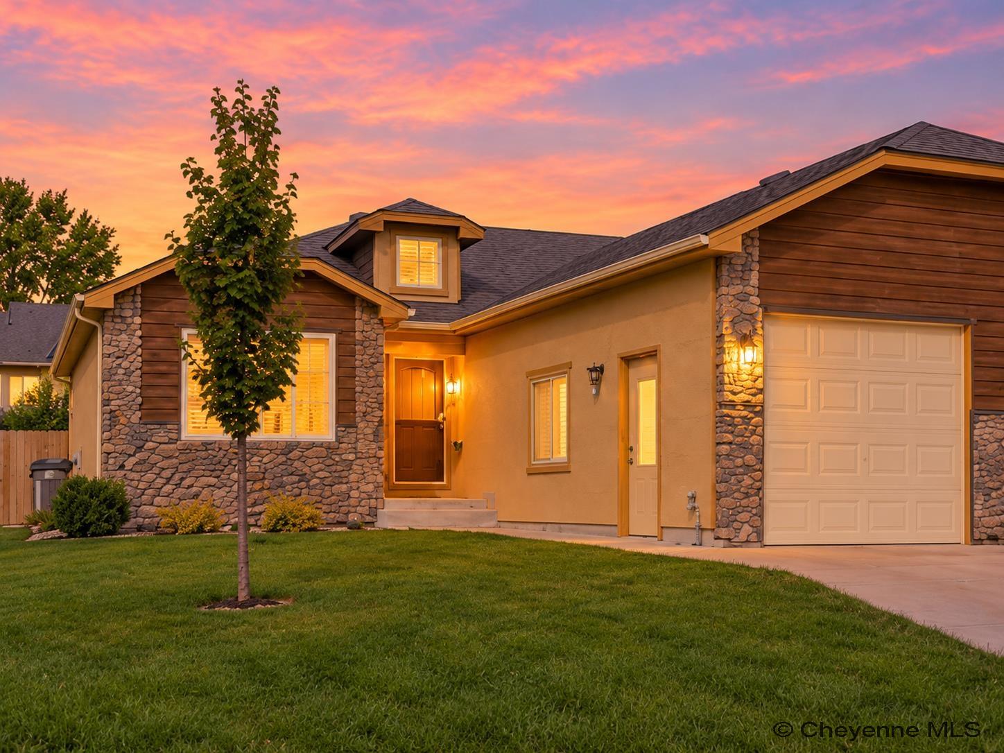 3908 Regal Court — photo
