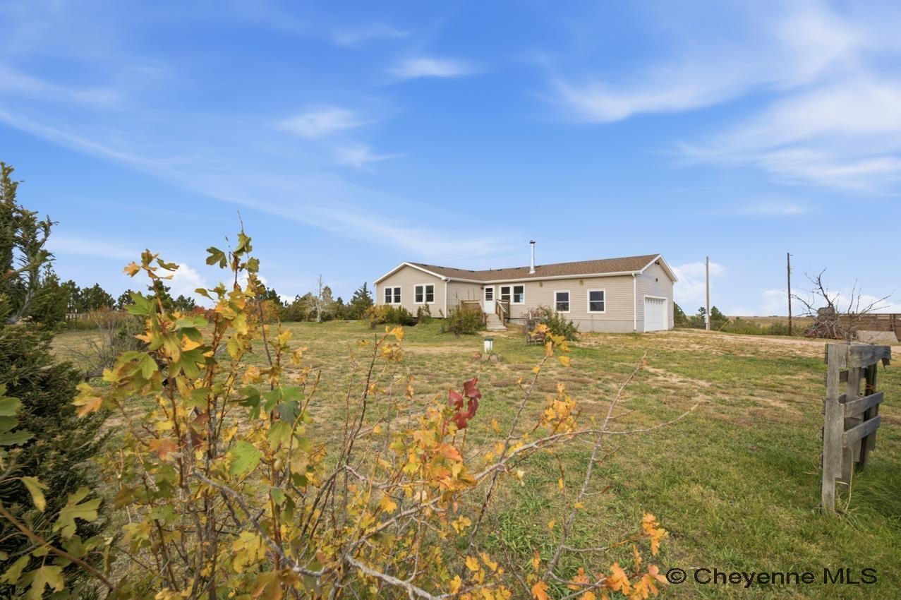 4724 Conrad Rd — photo