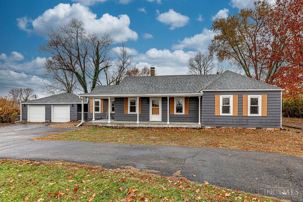 6207 Elk Creek Road — photo