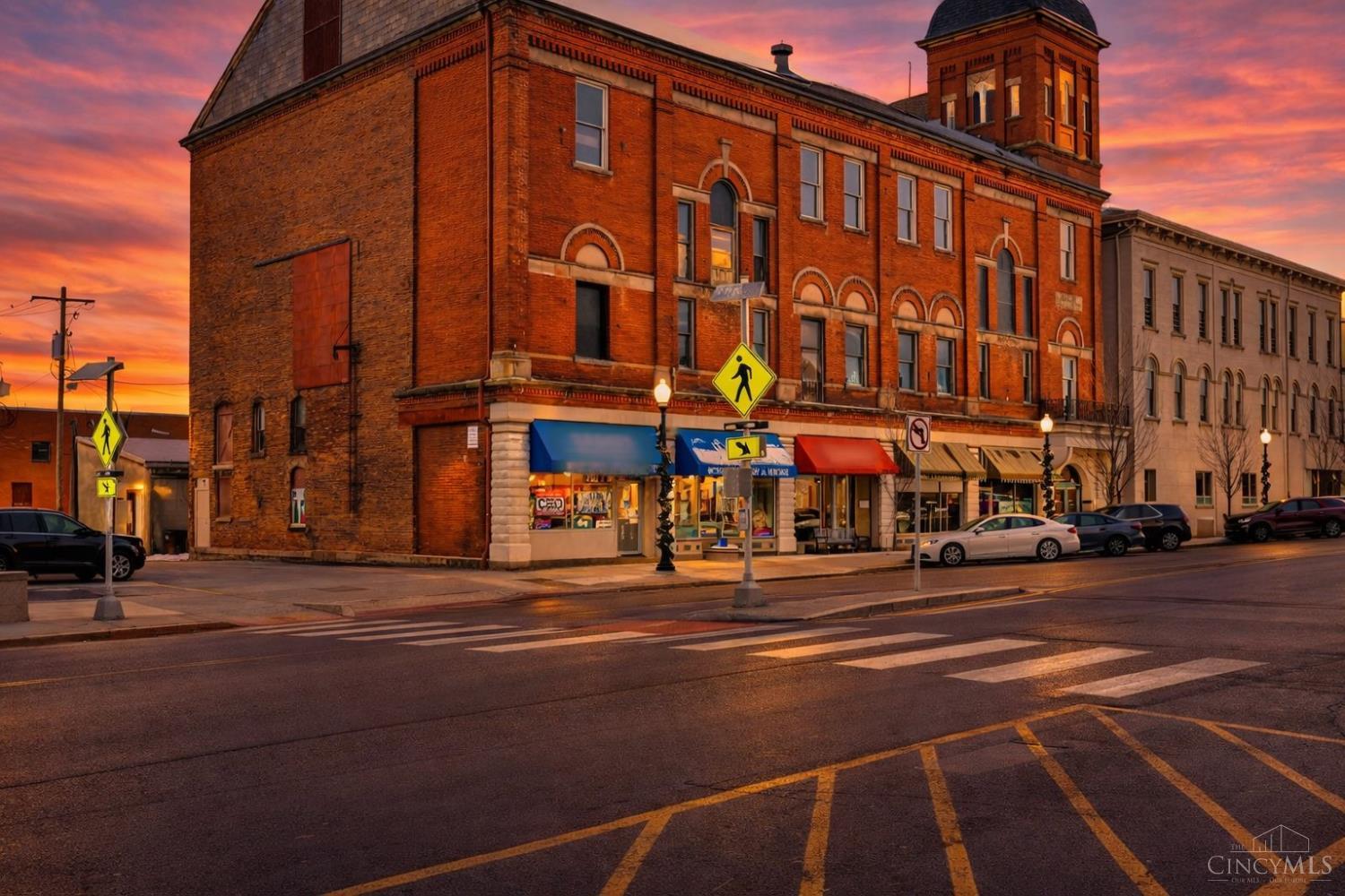 109 S High Street — photo