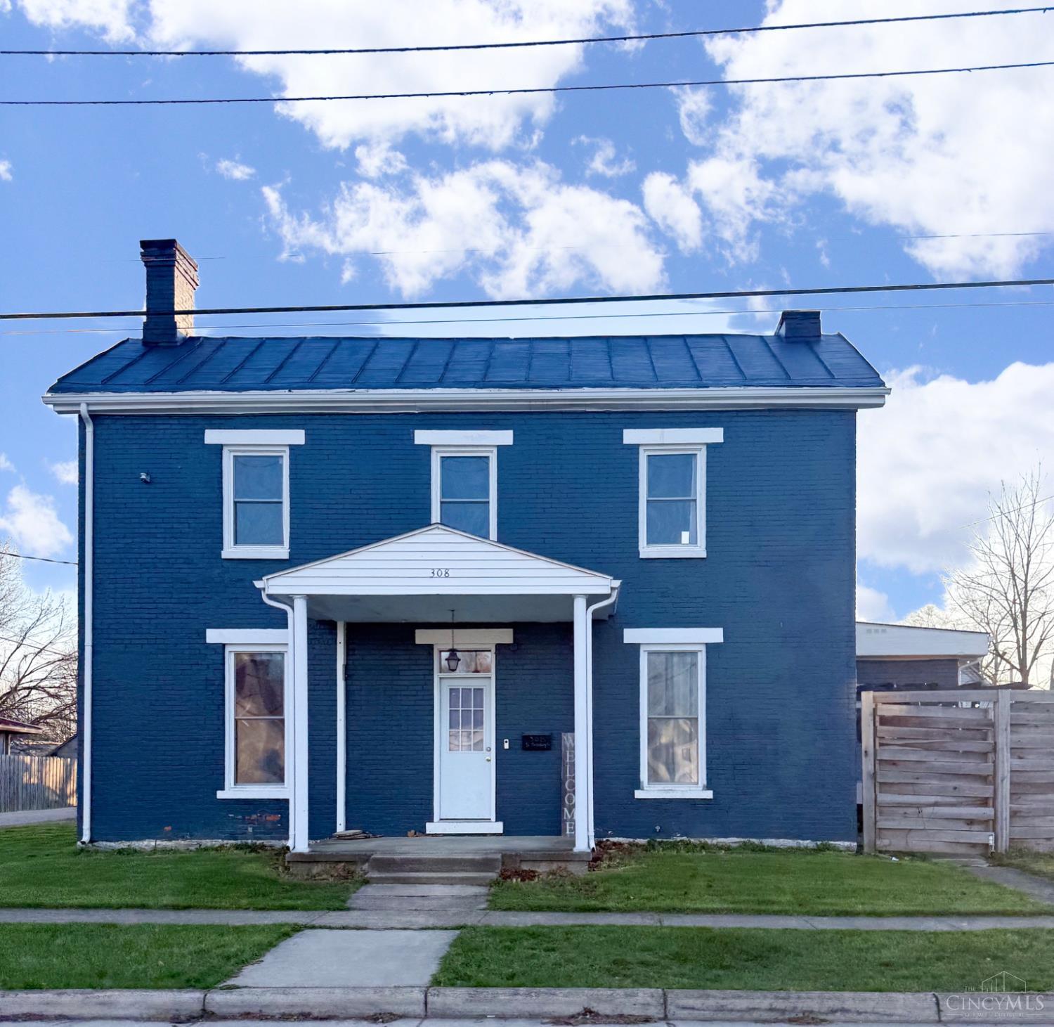308 S Broadway Street — photo