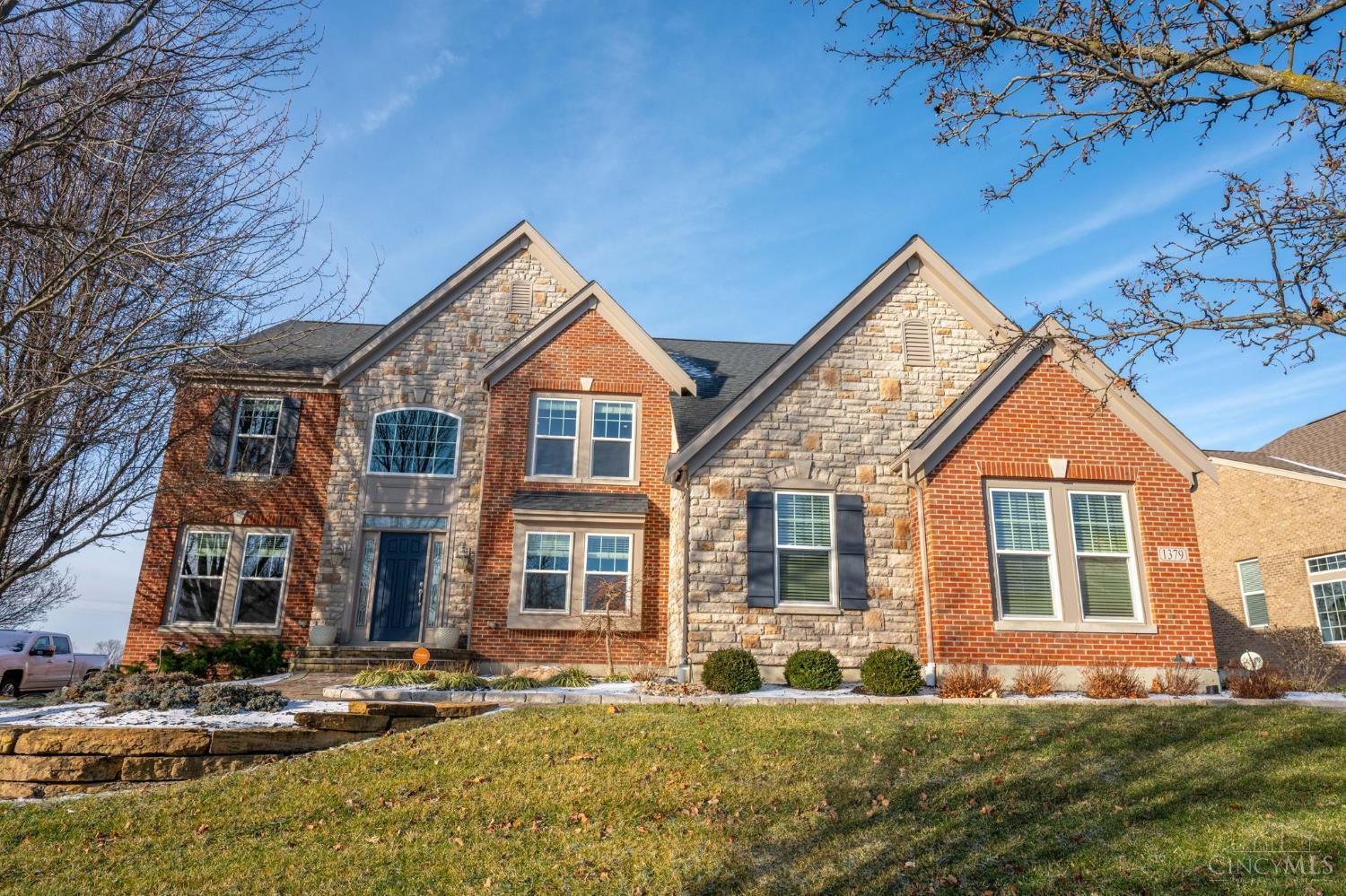 1379 Shaker Run Boulevard — photo