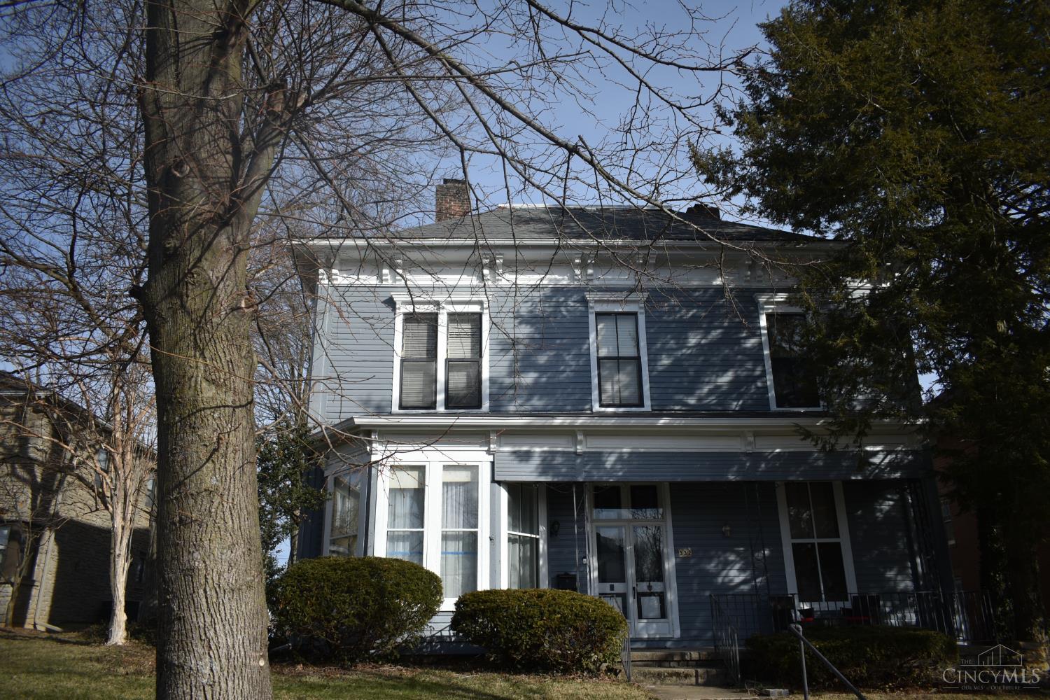 332 W Walnut Street — photo