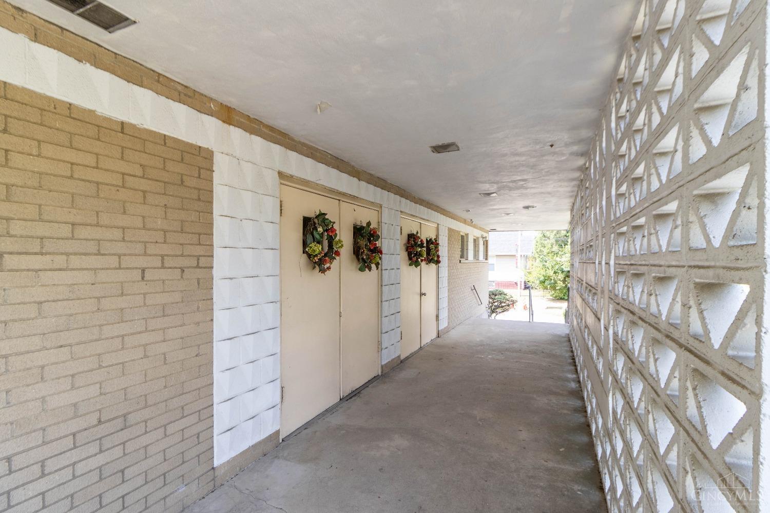 1515 Section Road, Cincinnati, OH 45237 — photo 3
