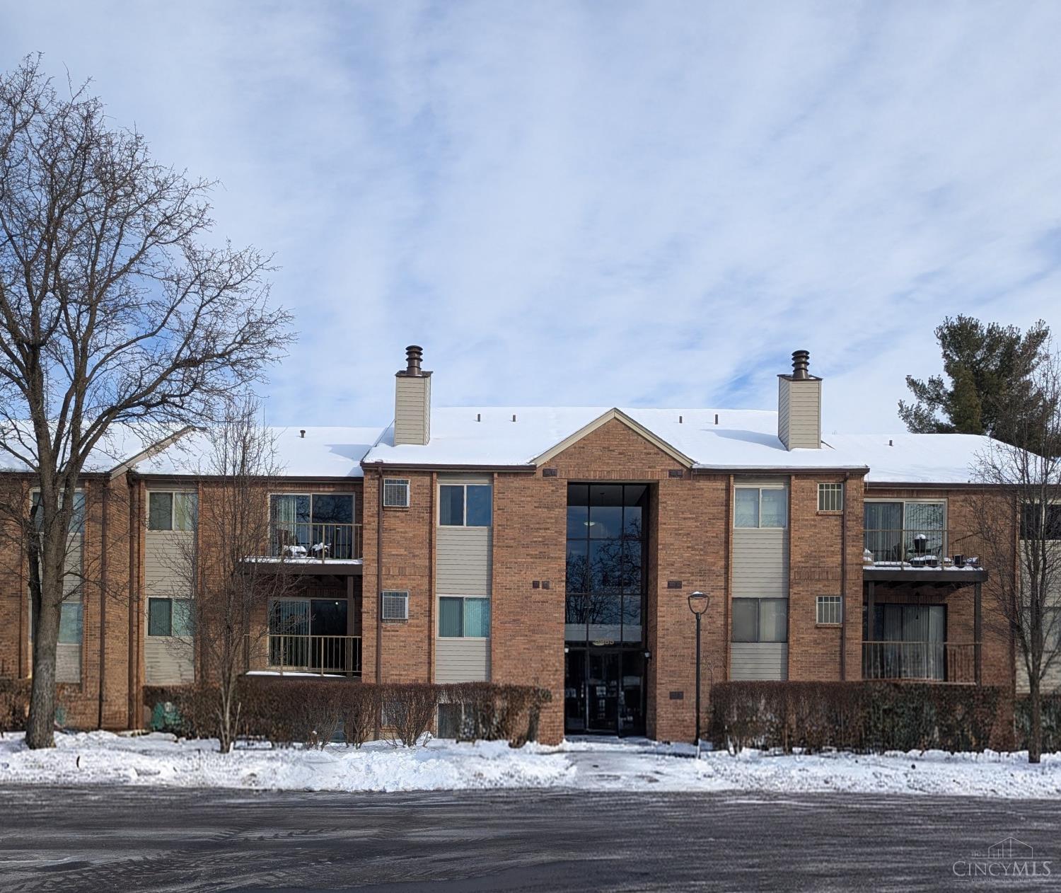 5985 Meadow Creek Drive — photo