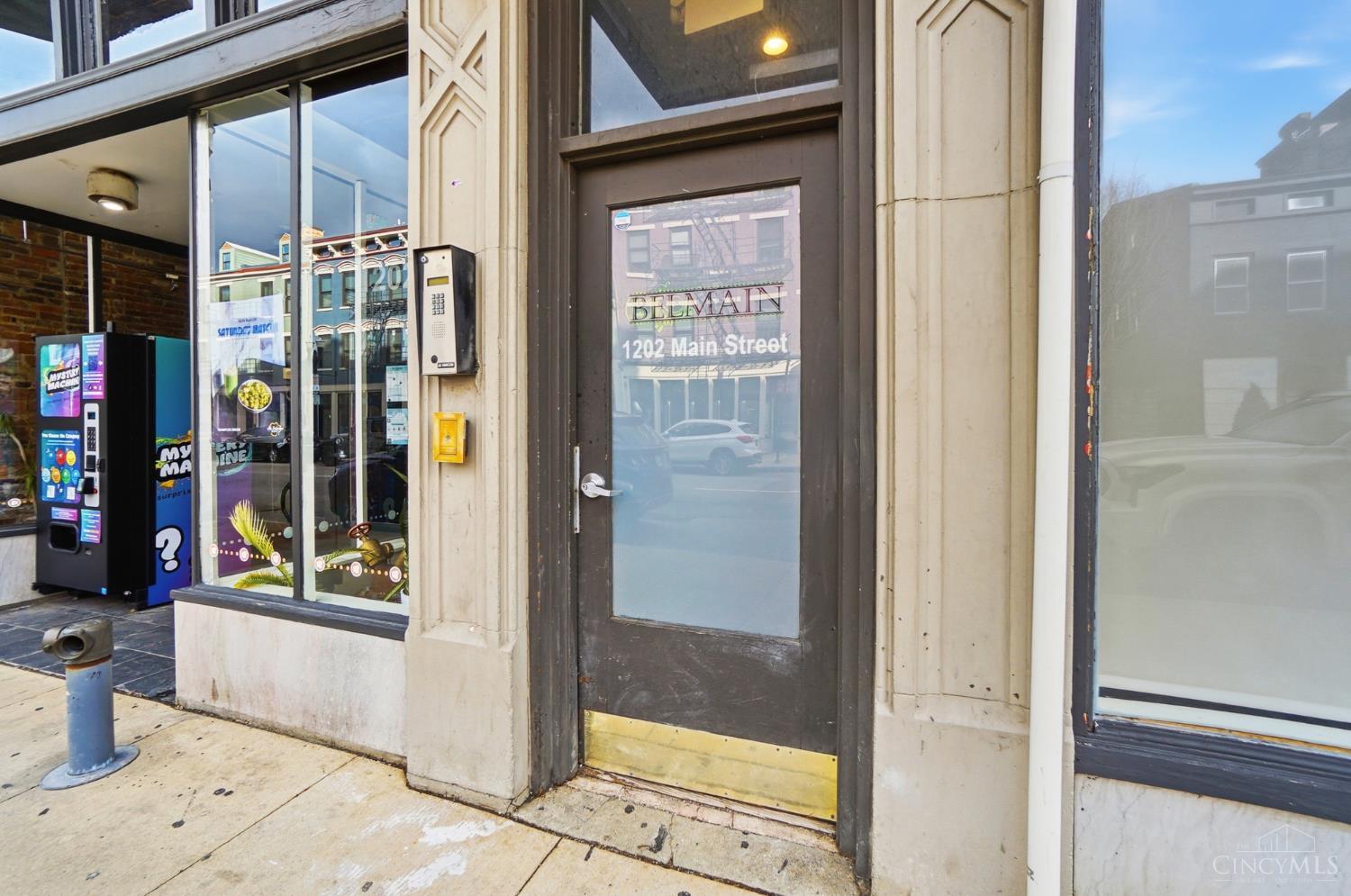1202 Main Street — photo