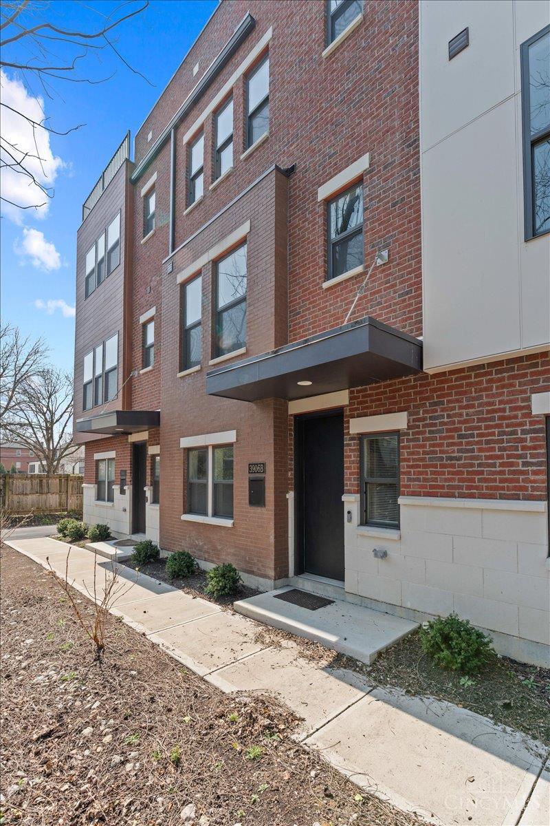 3906 Edwards Road — photo