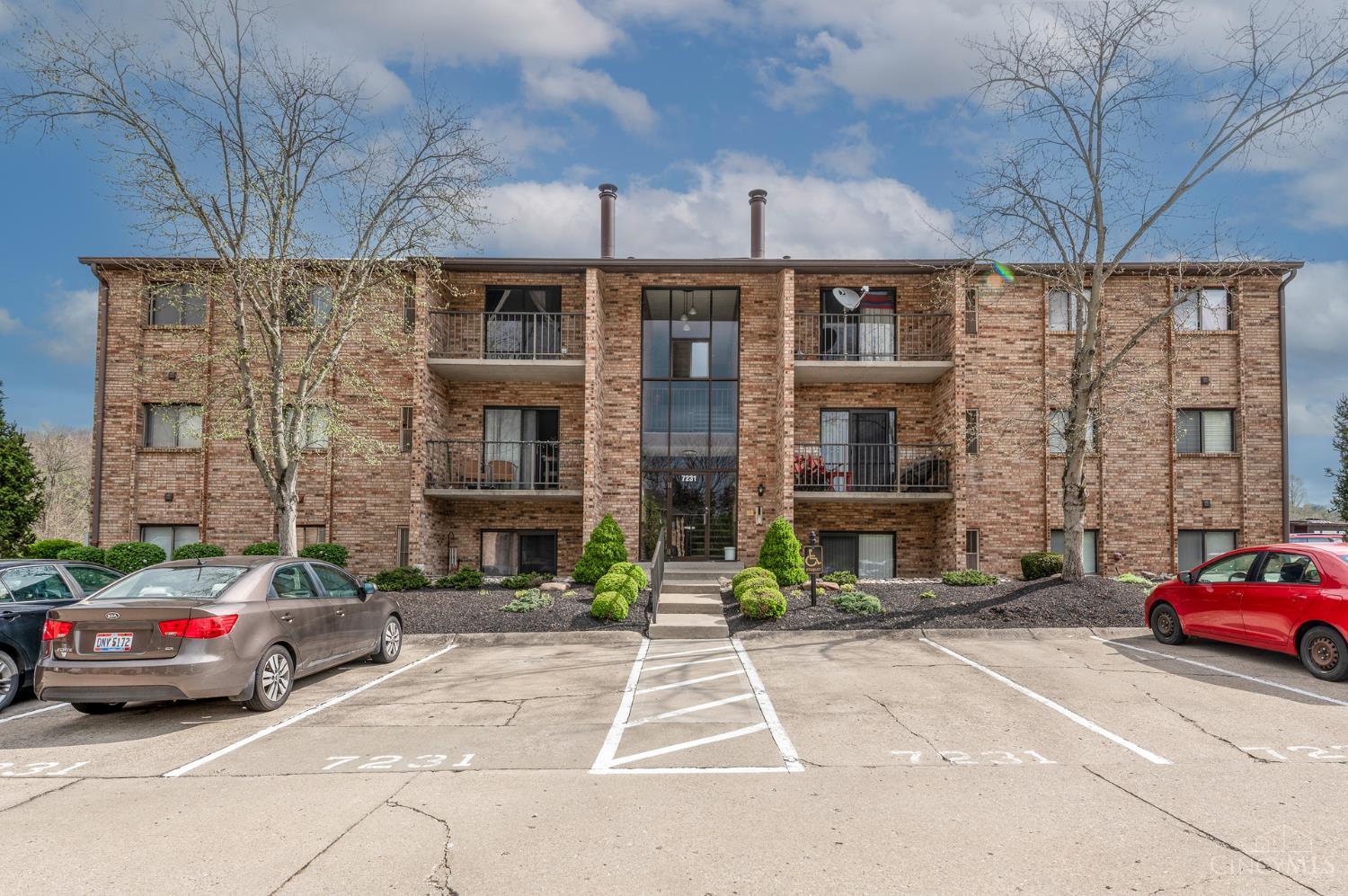 7231 Creekview Drive — photo
