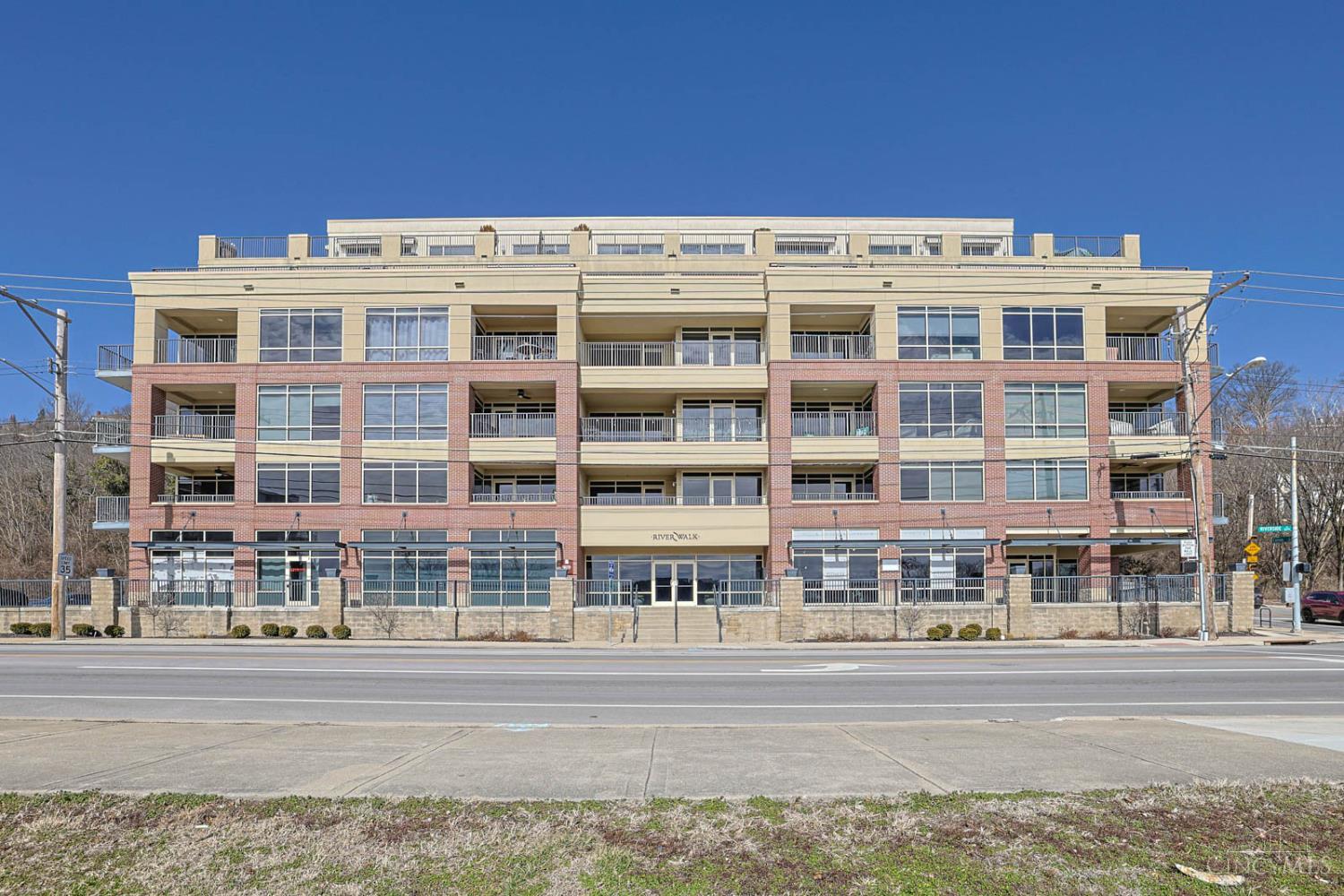 2260 Riverside Drive — photo