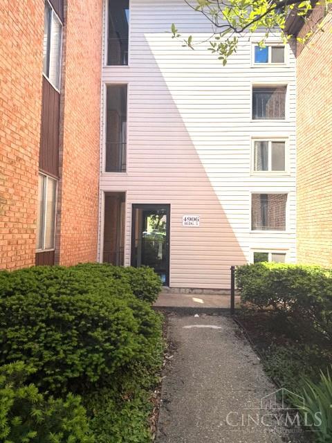 4906 Chalet Drive — photo