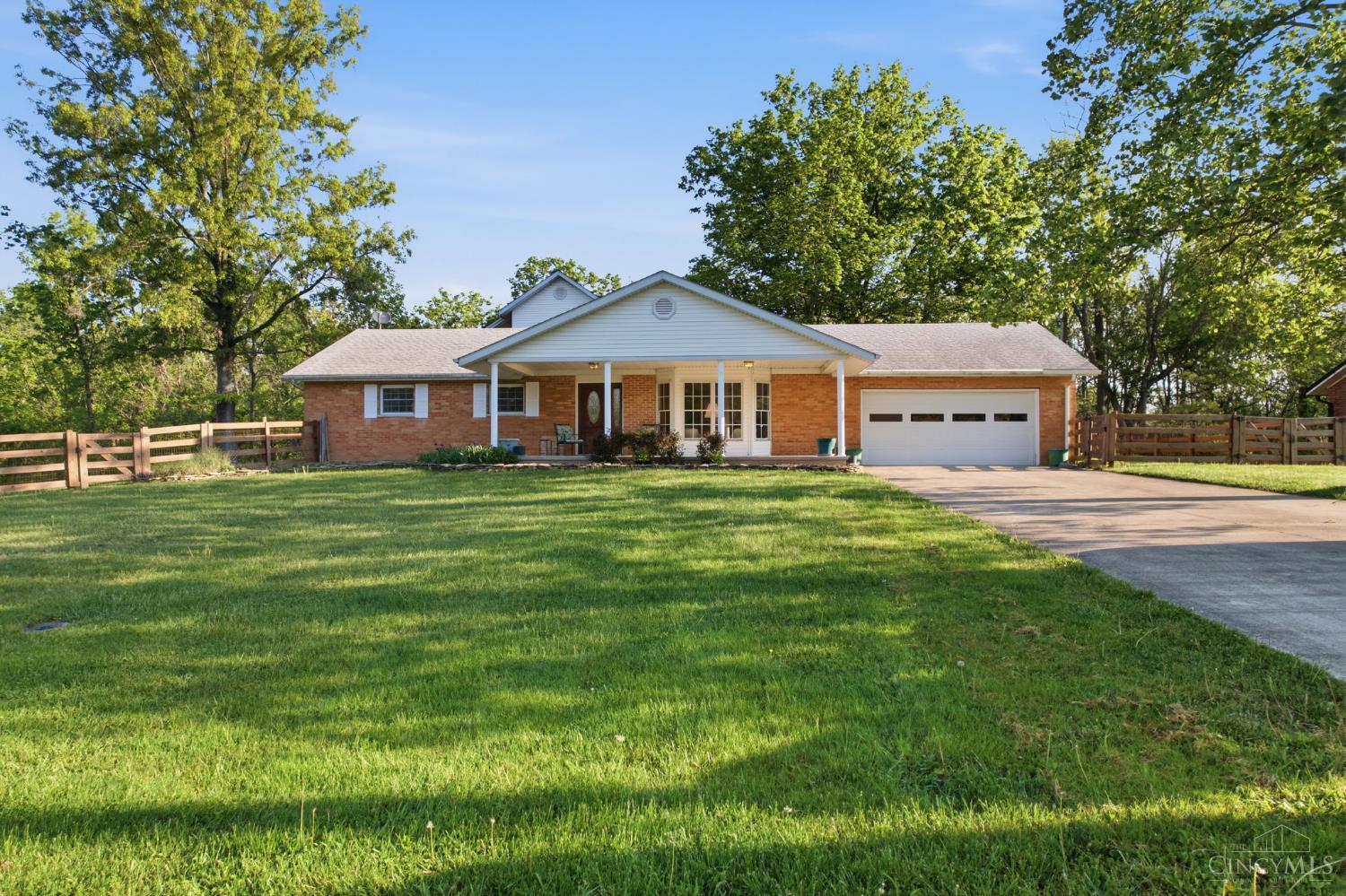 82 Williams Drive — photo
