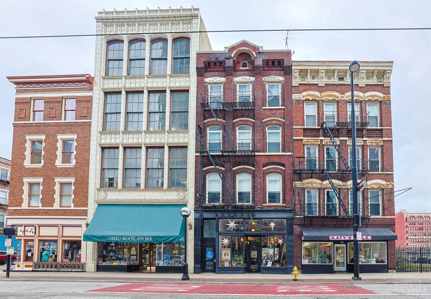 724 Main Street — photo