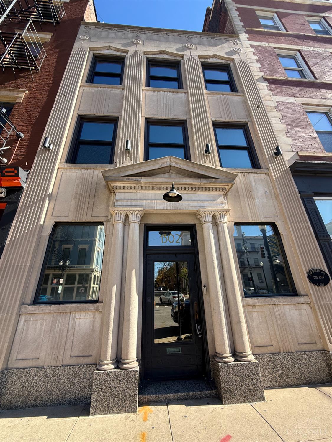 1302 Main Street, Cincinnati, OH 45202 — photo 2