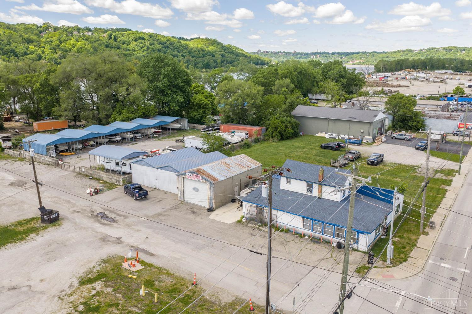 4255 Kellogg Avenue, Cincinnati, OH 45226 — photo 2