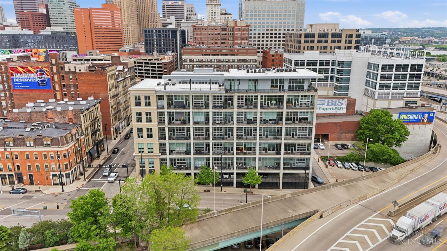 353 W Fourth Street — photo