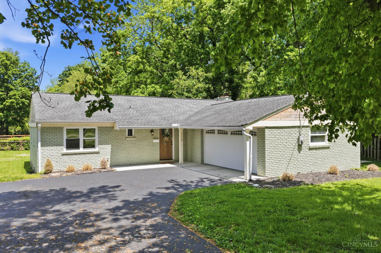 720 Indian Hill Road — photo